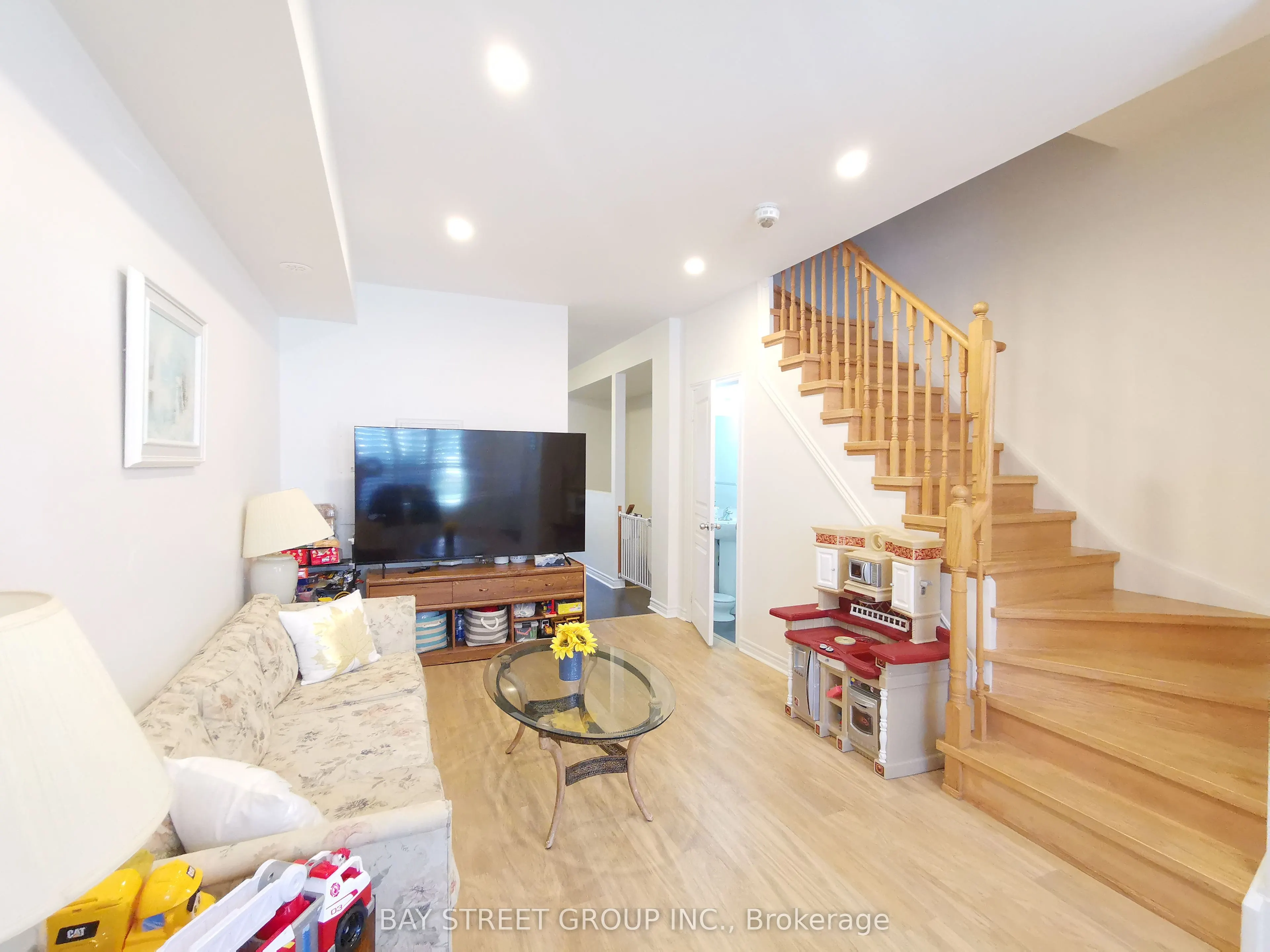 5 Eaton Park Lane, #5