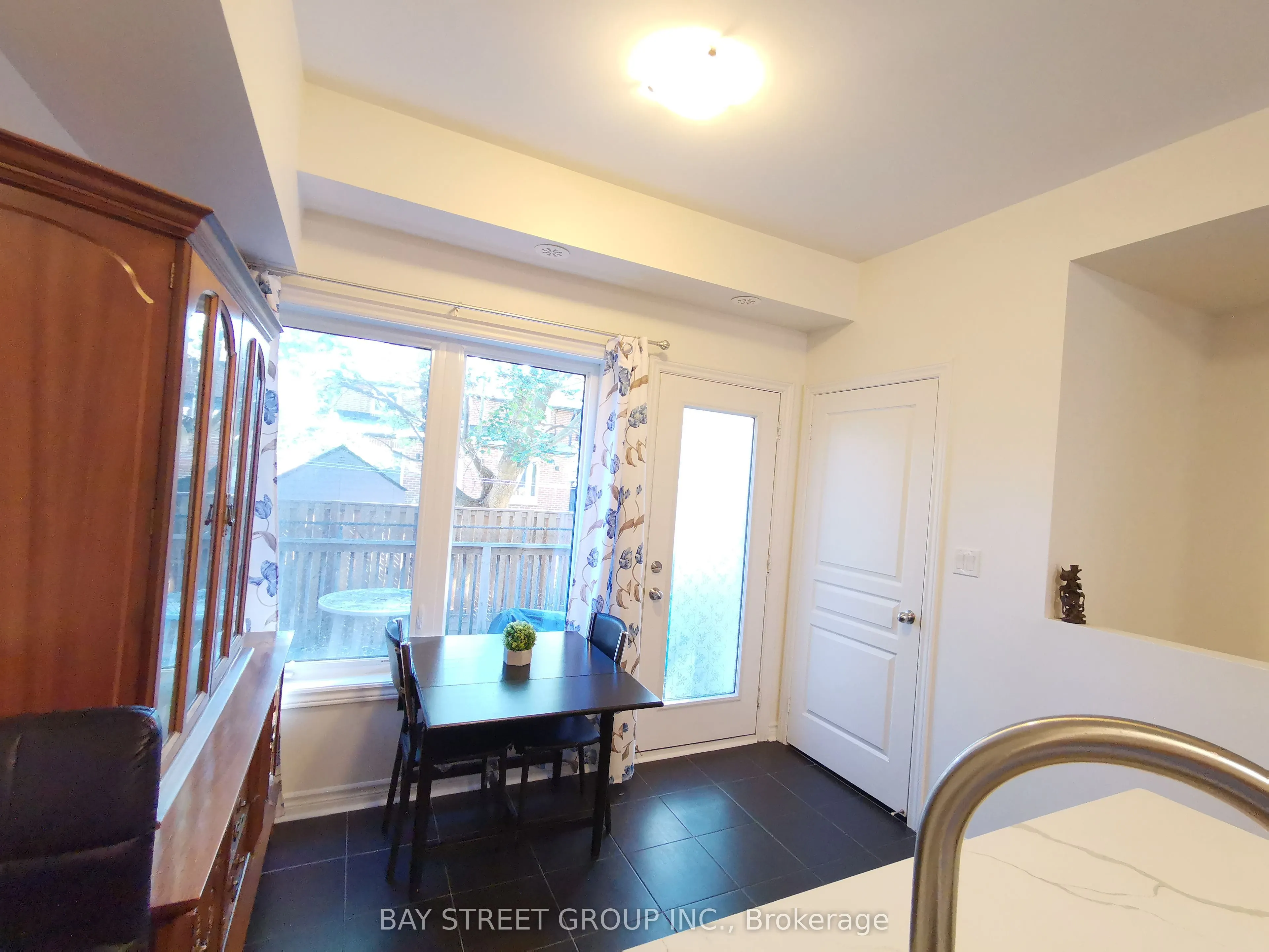 5 Eaton Park Lane, #5