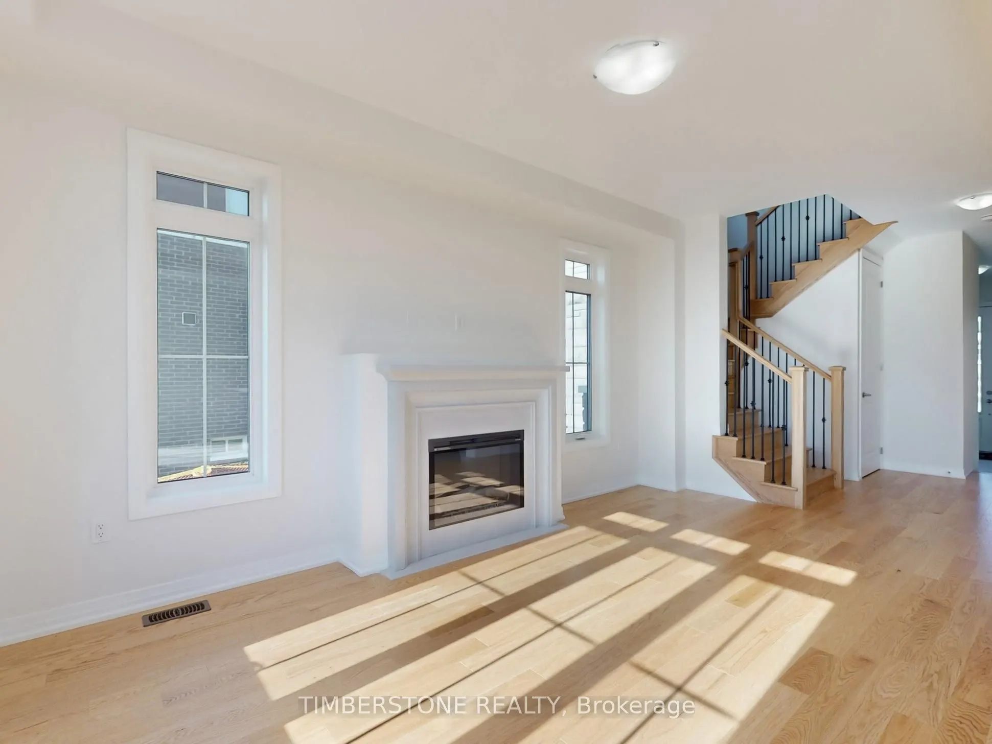 1103 Zircon Manor