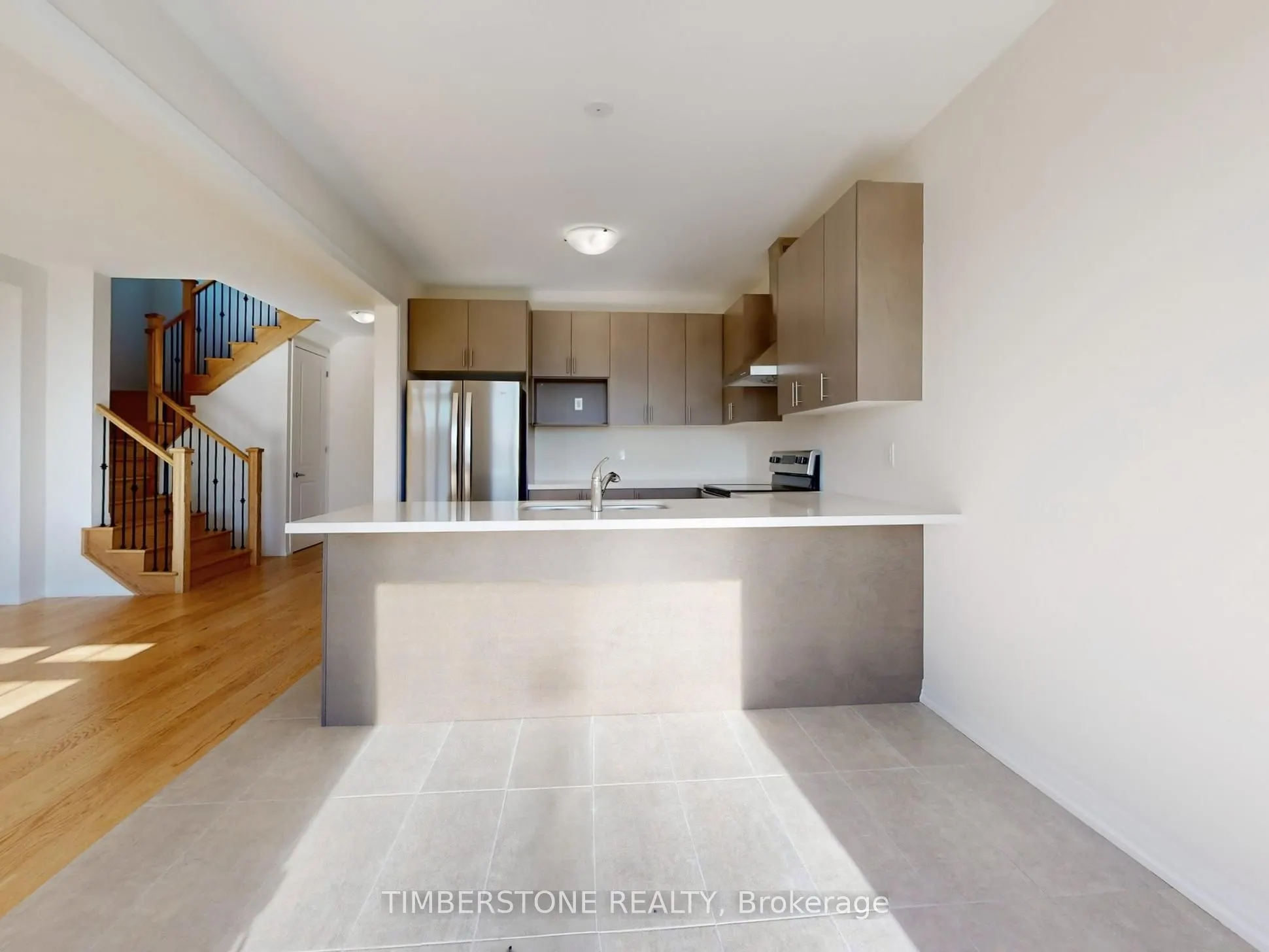 1103 Zircon Manor