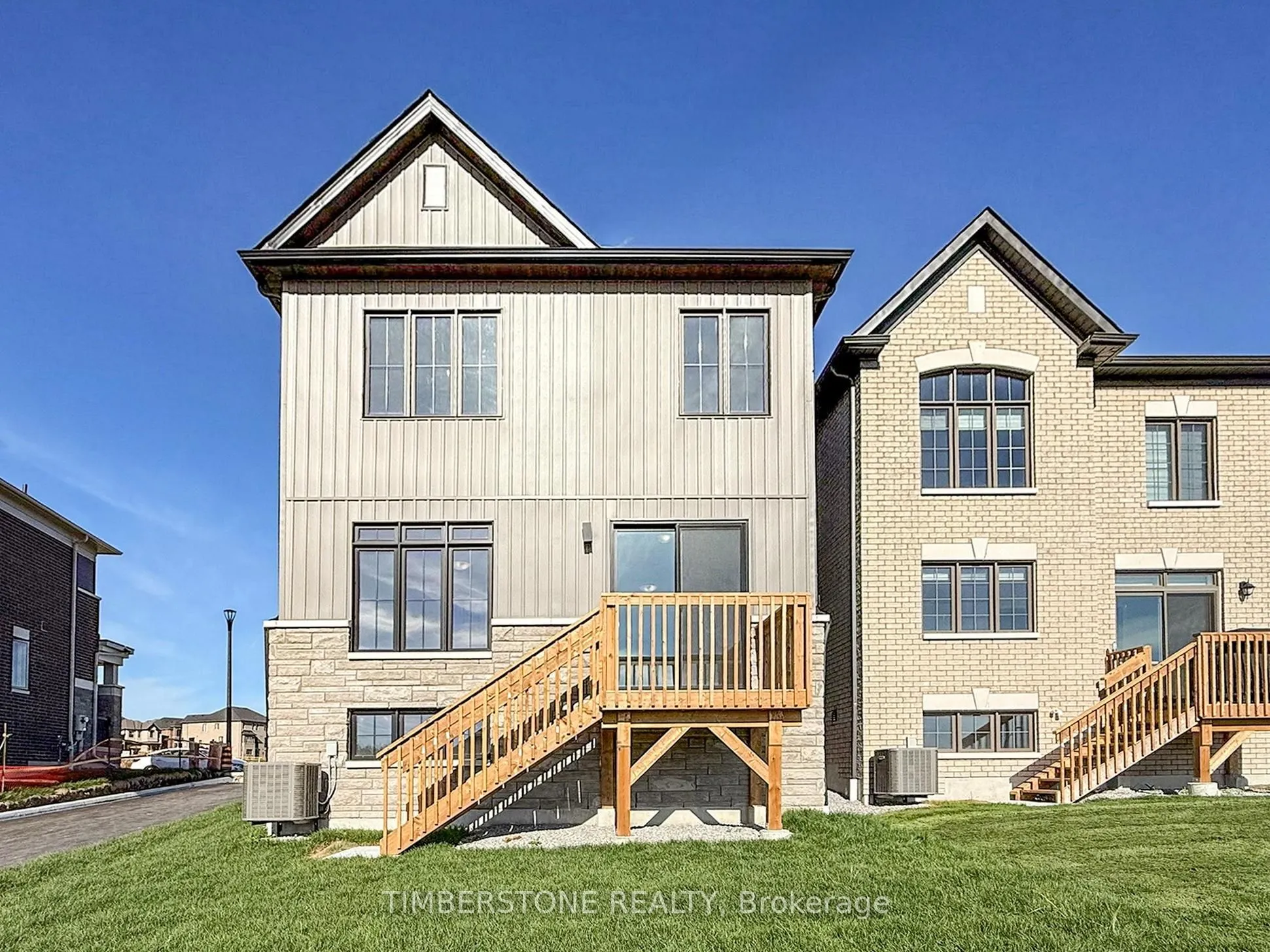 1103 Zircon Manor