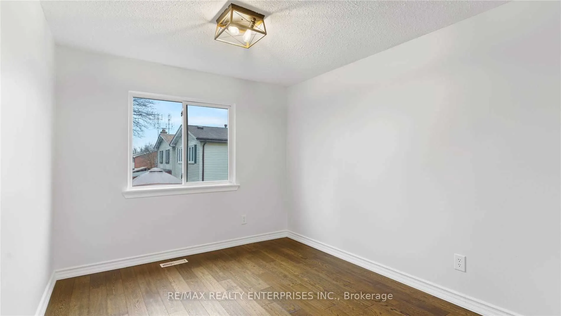 1117 Venus Crescent