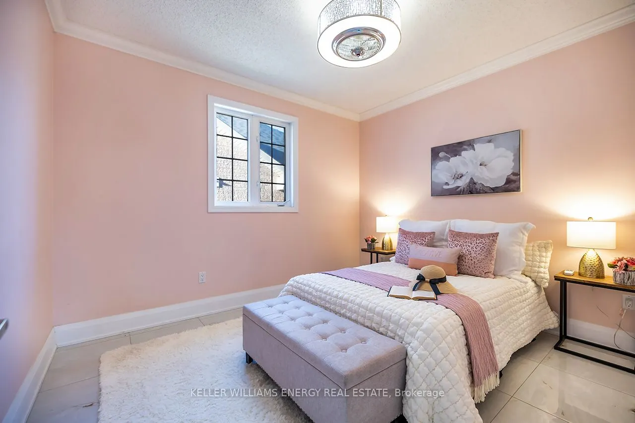 1602 Chilliwack Street