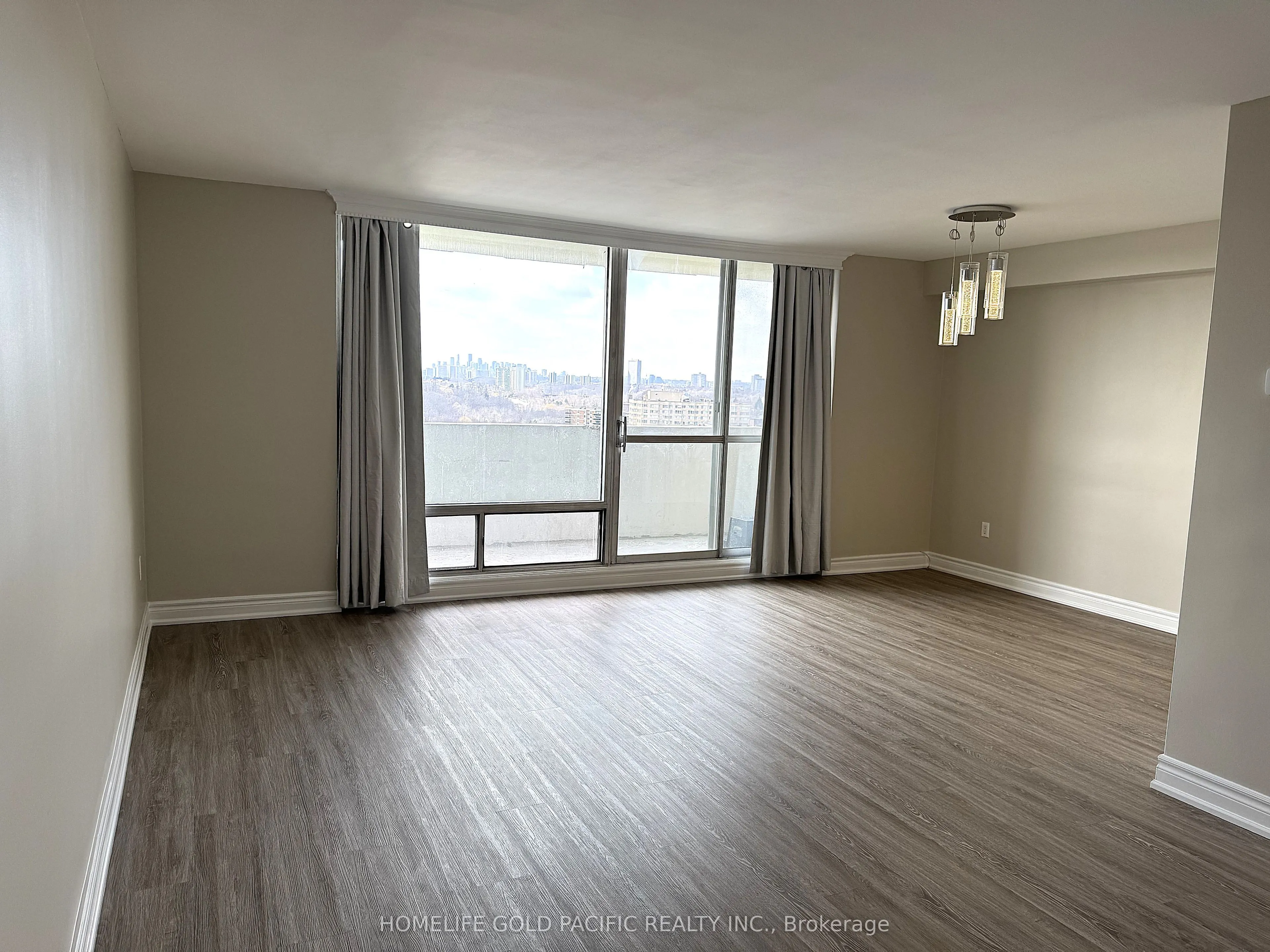 1 Massey Square, #1214