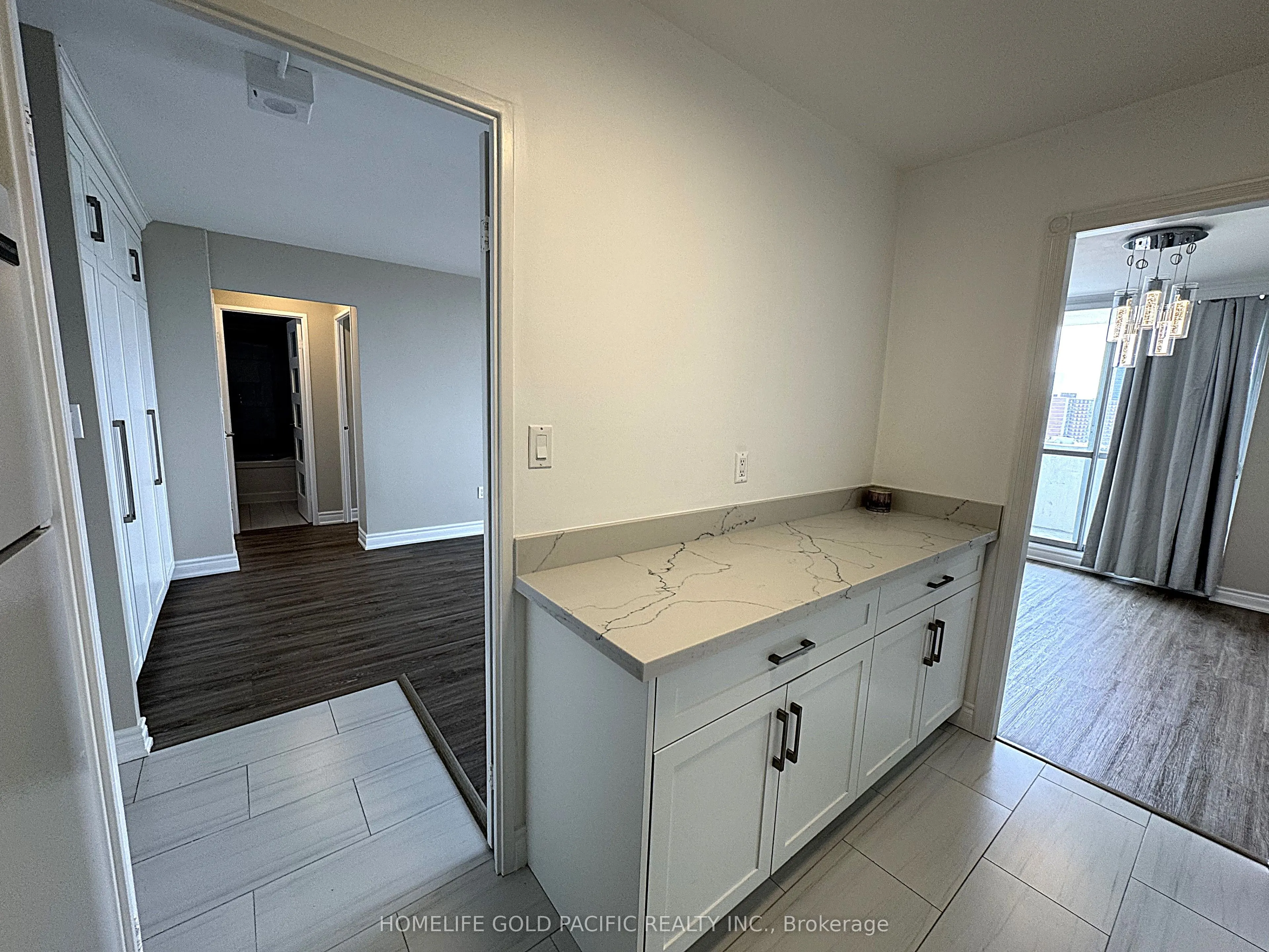 1 Massey Square, #1214