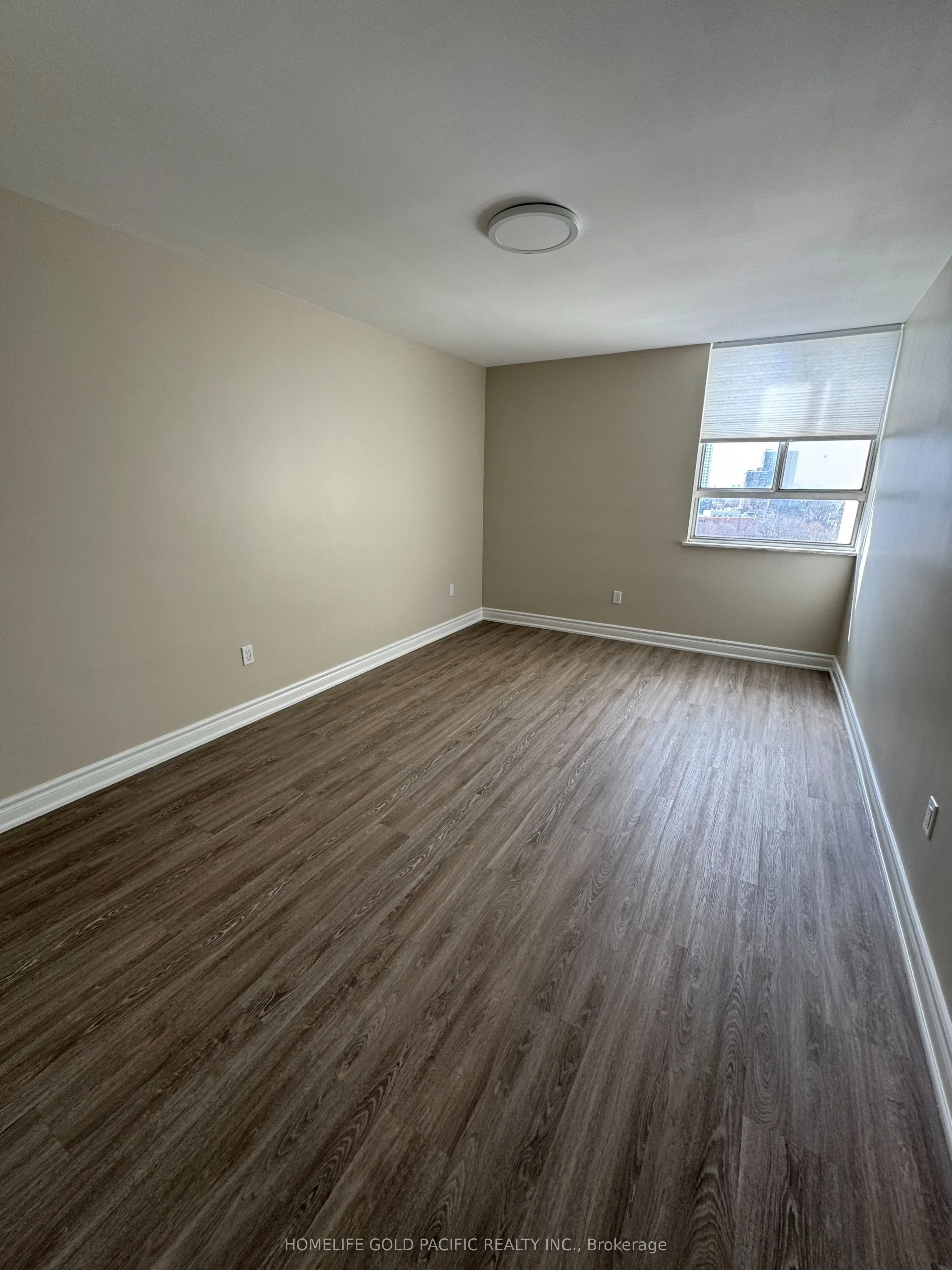 1 Massey Square, #1214