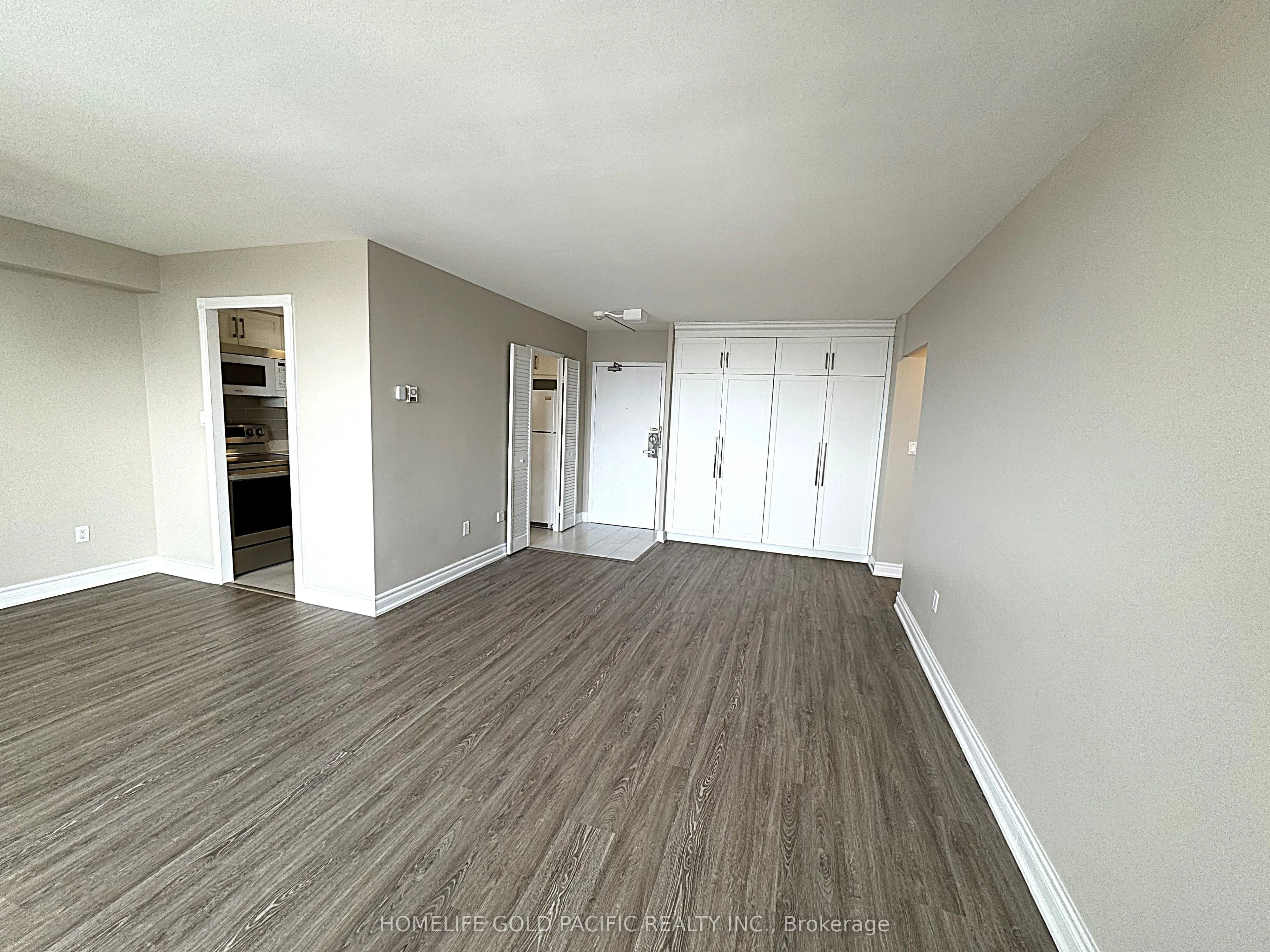 1 Massey Square, #1214
