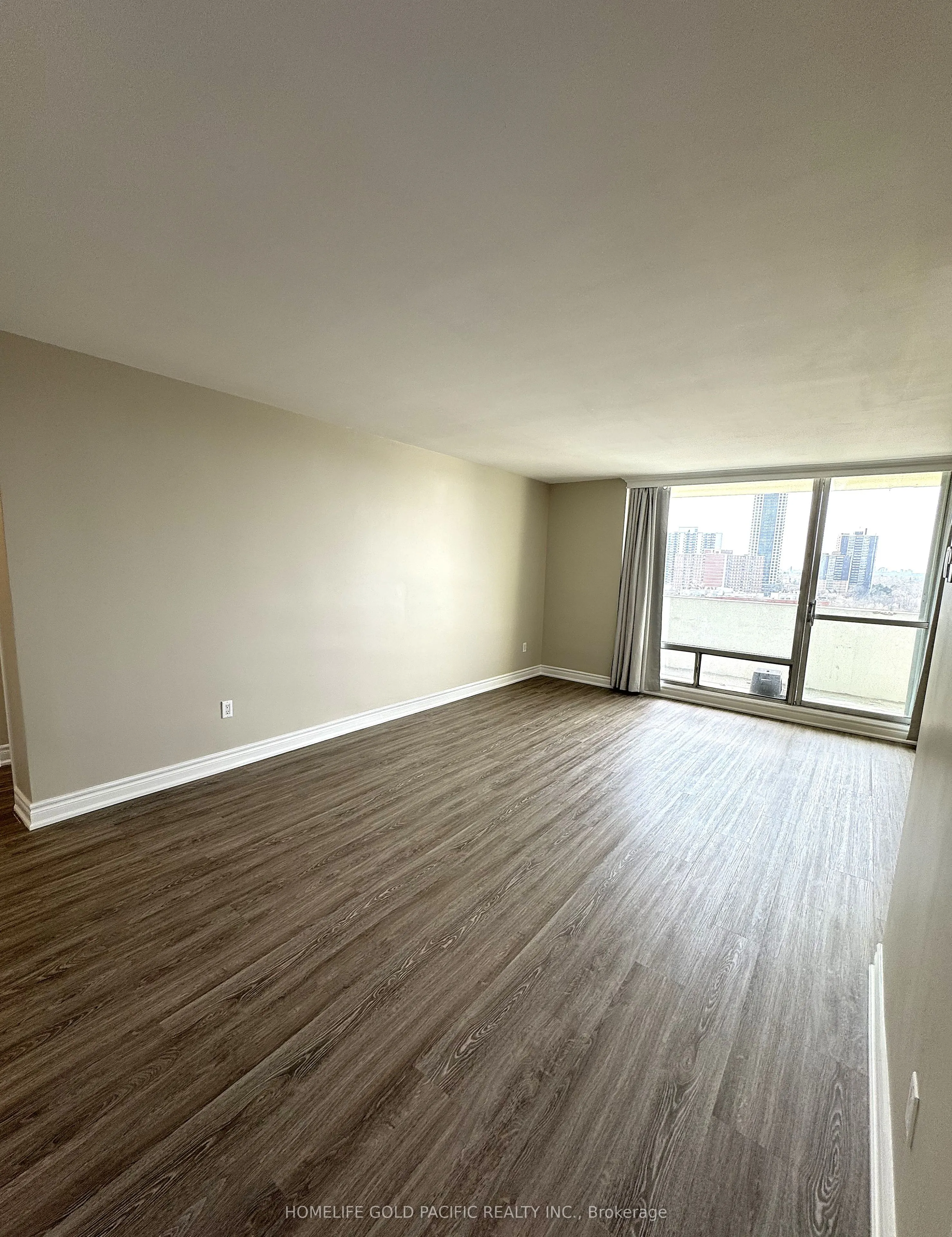 1 Massey Square, #1214
