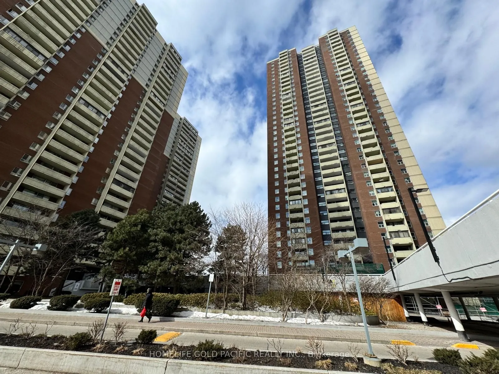 1 Massey Square, #1214