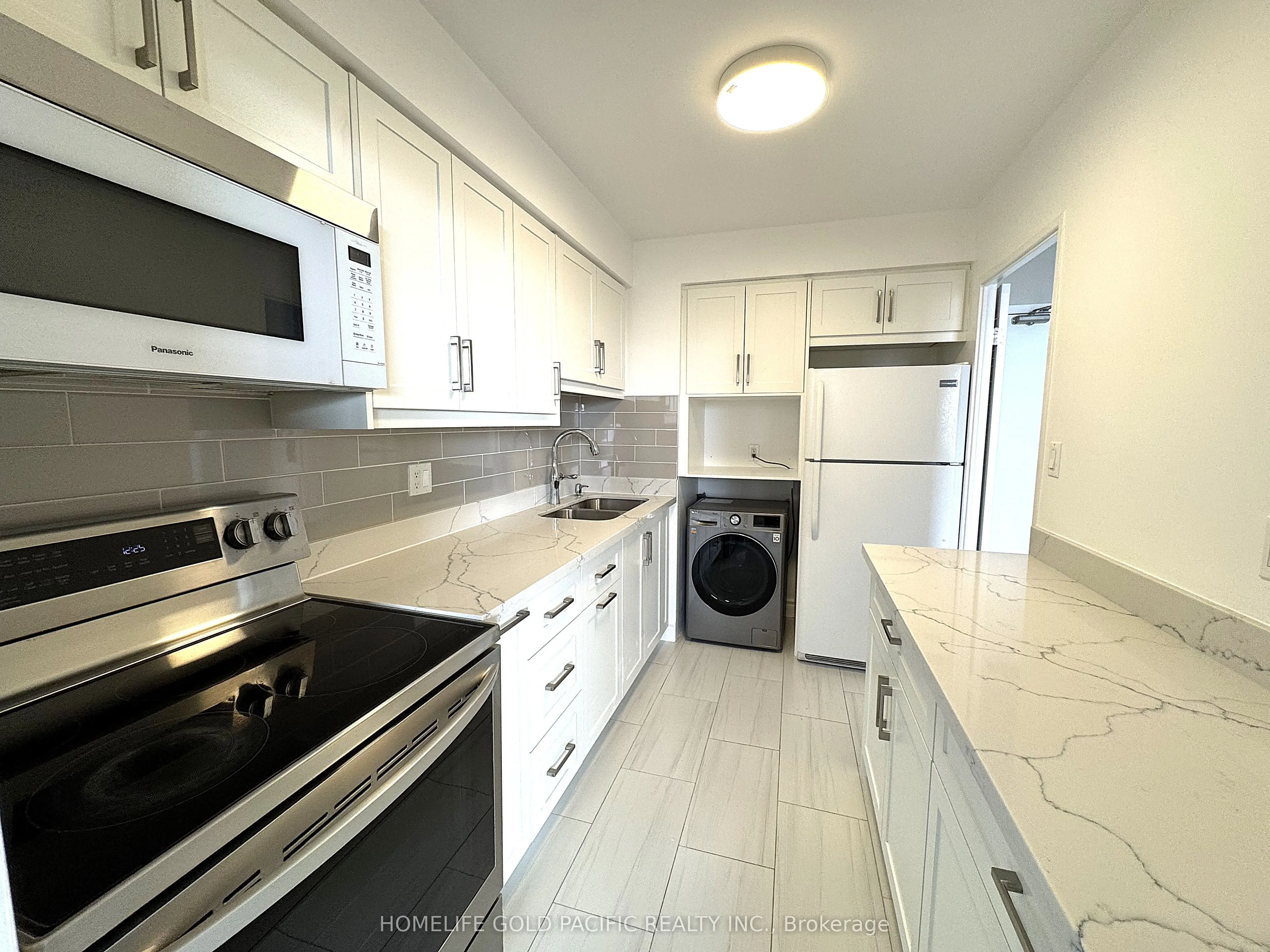 1 Massey Square, #1214