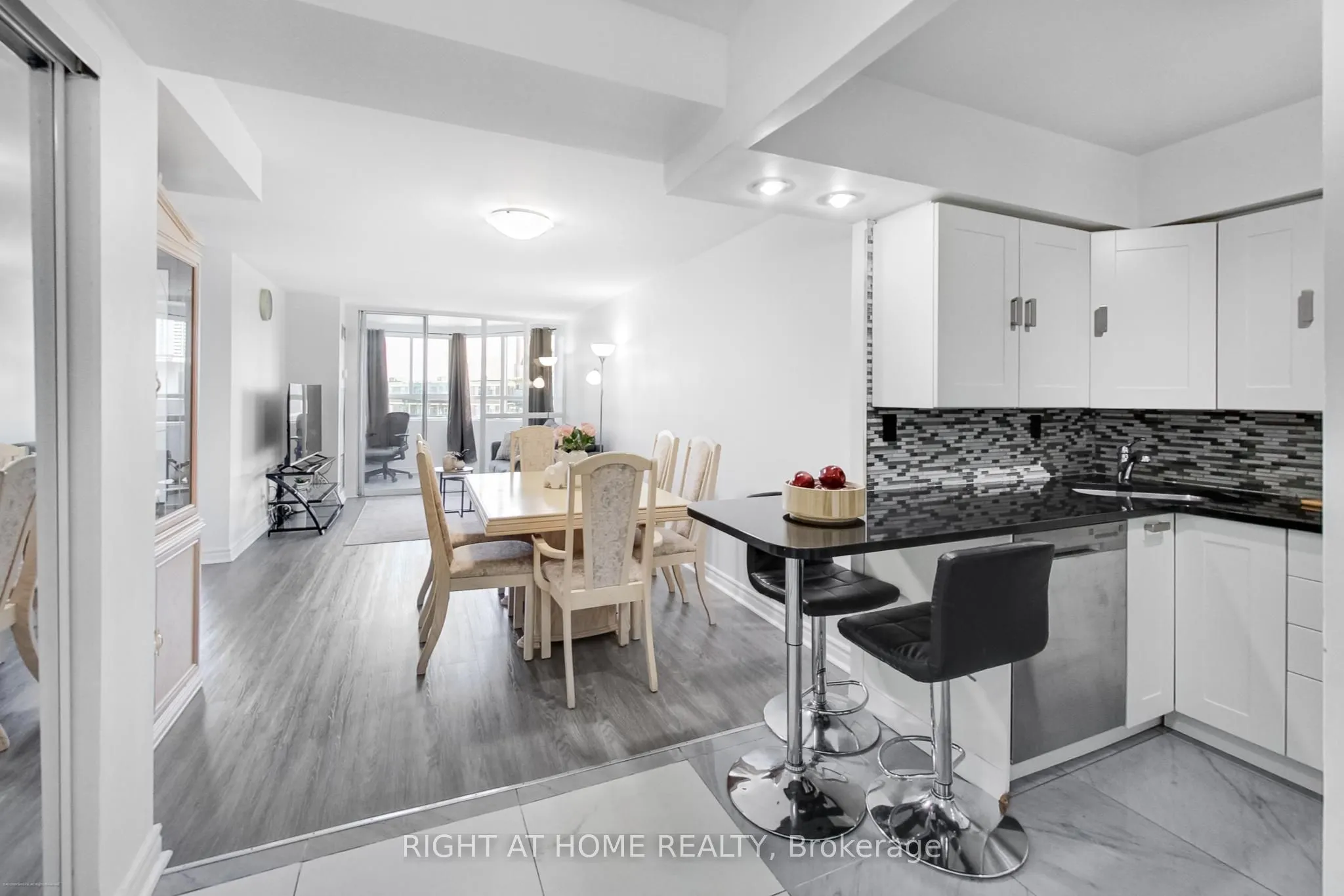 4 Park Vista, #1109