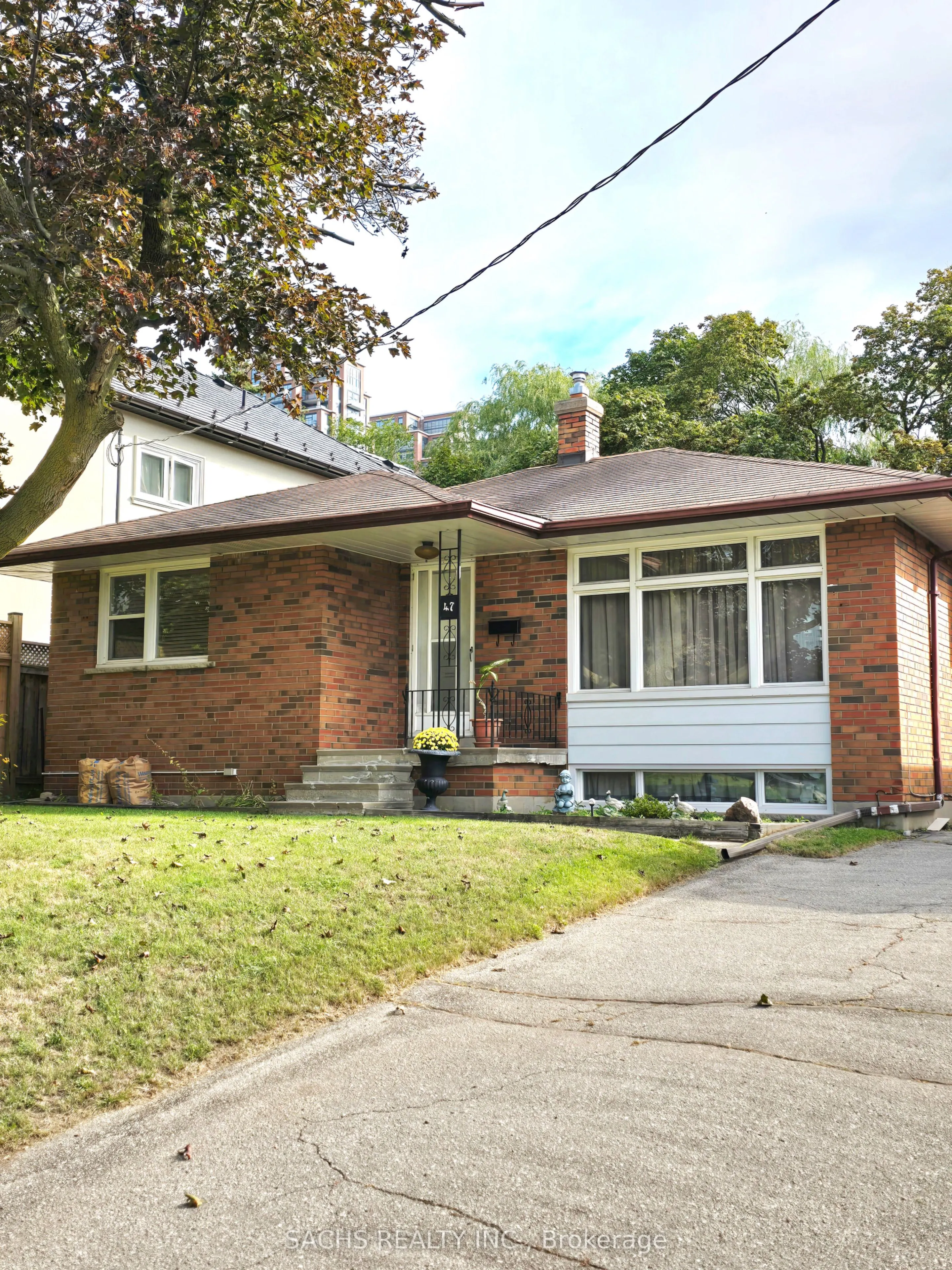 47 HEATHERINGTON Drive