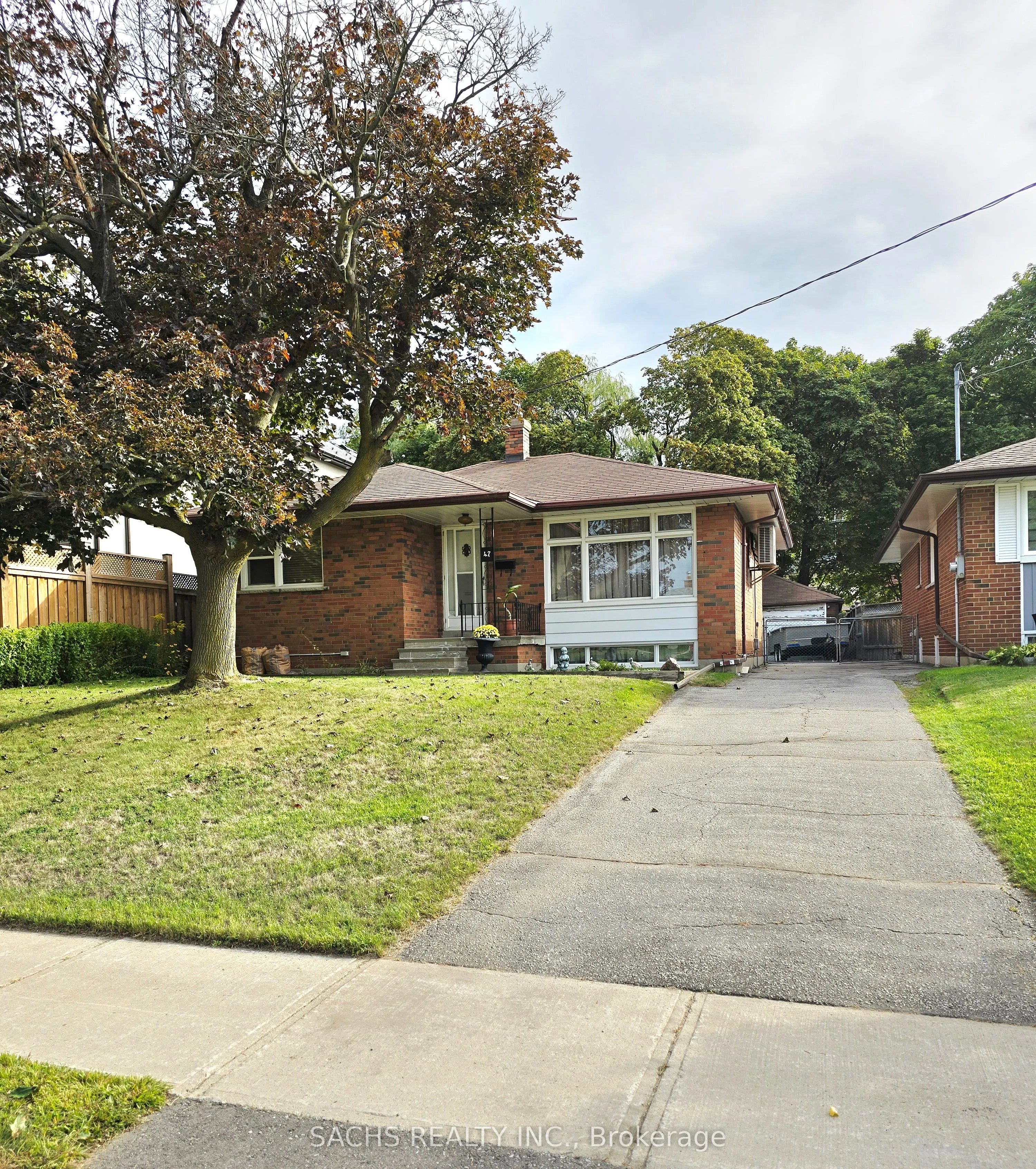 47 HEATHERINGTON Drive