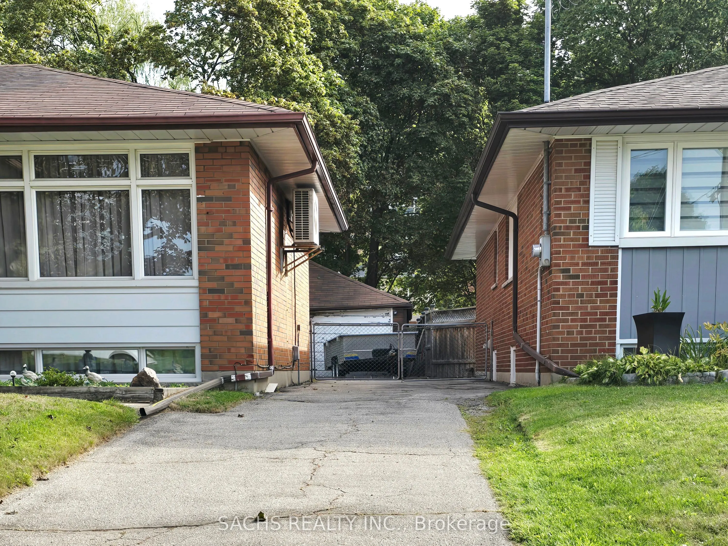 47 HEATHERINGTON Drive