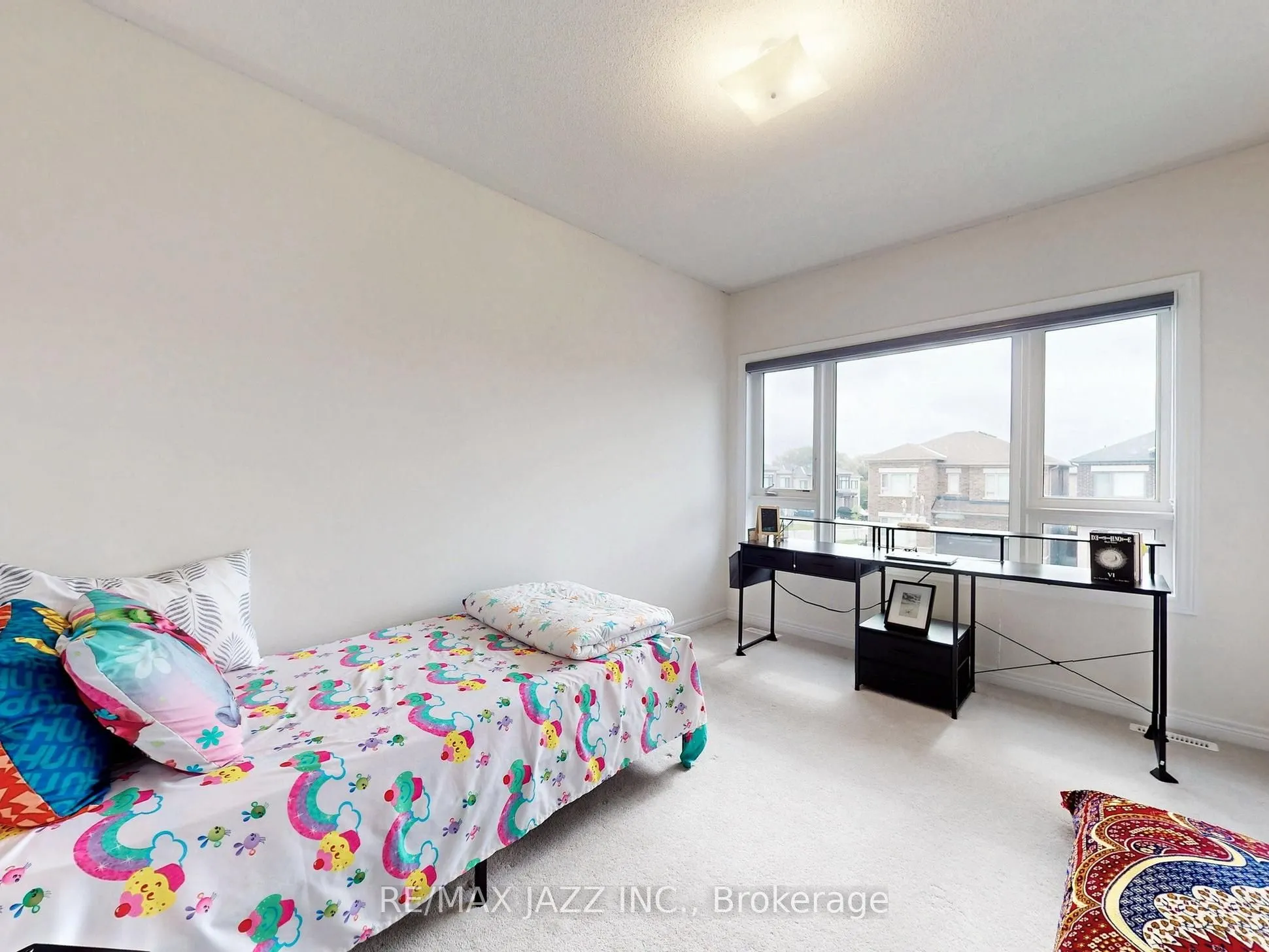 1280 Amherst Gate