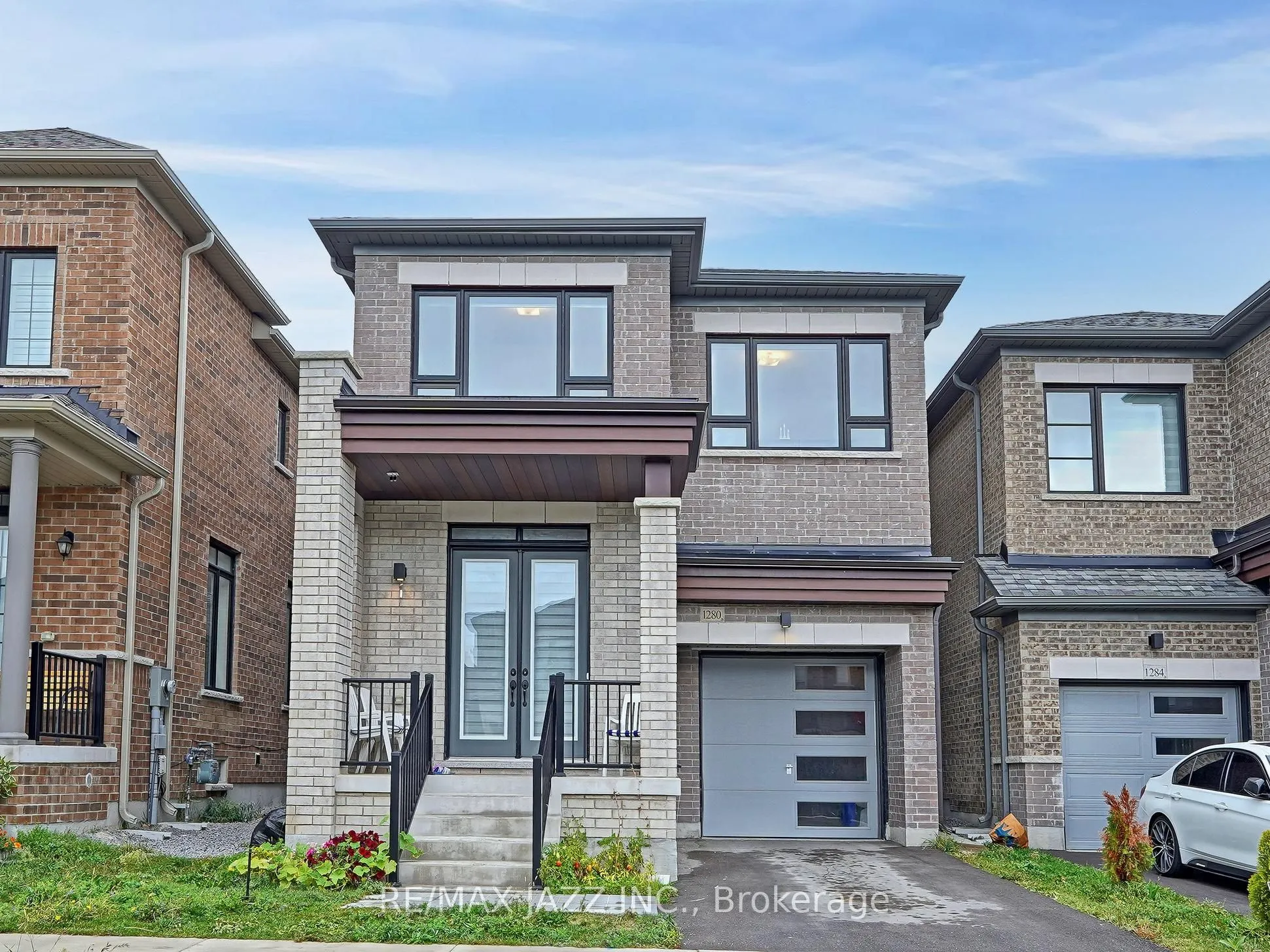 1280 Amherst Gate