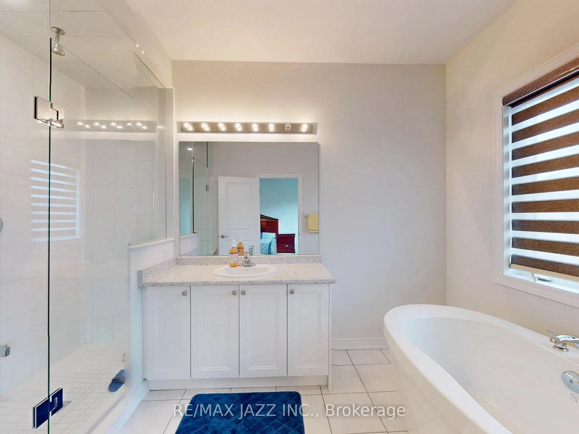 1280 Amherst Gate