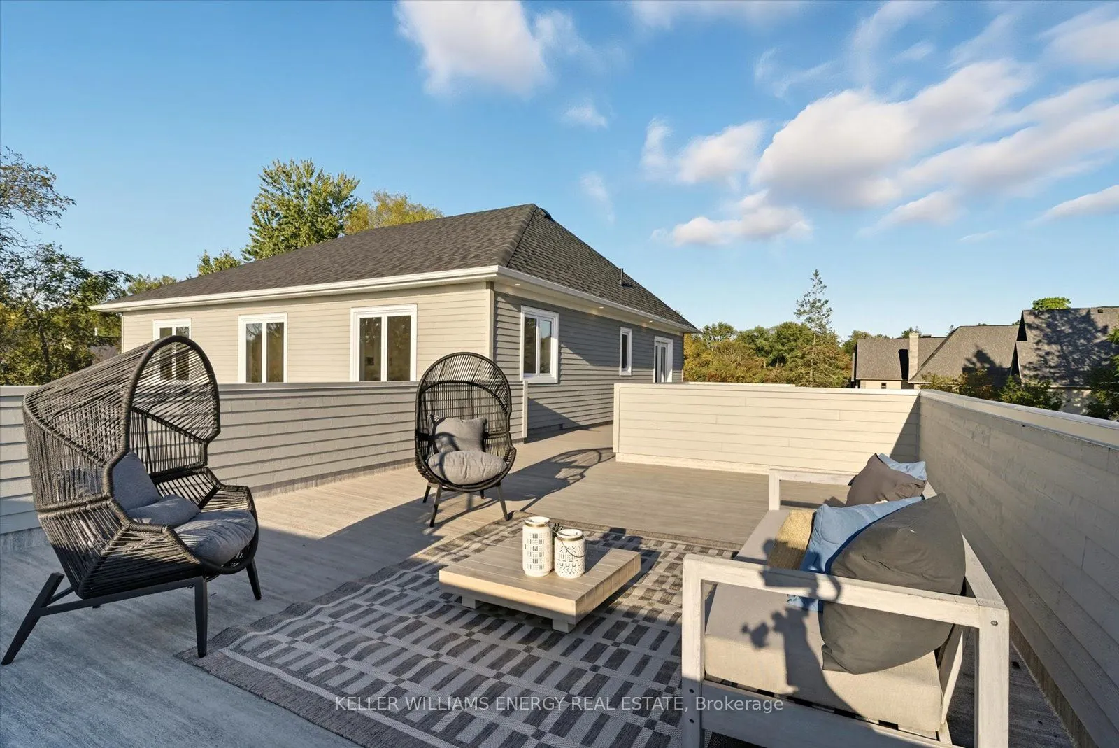 631 Mill Street S