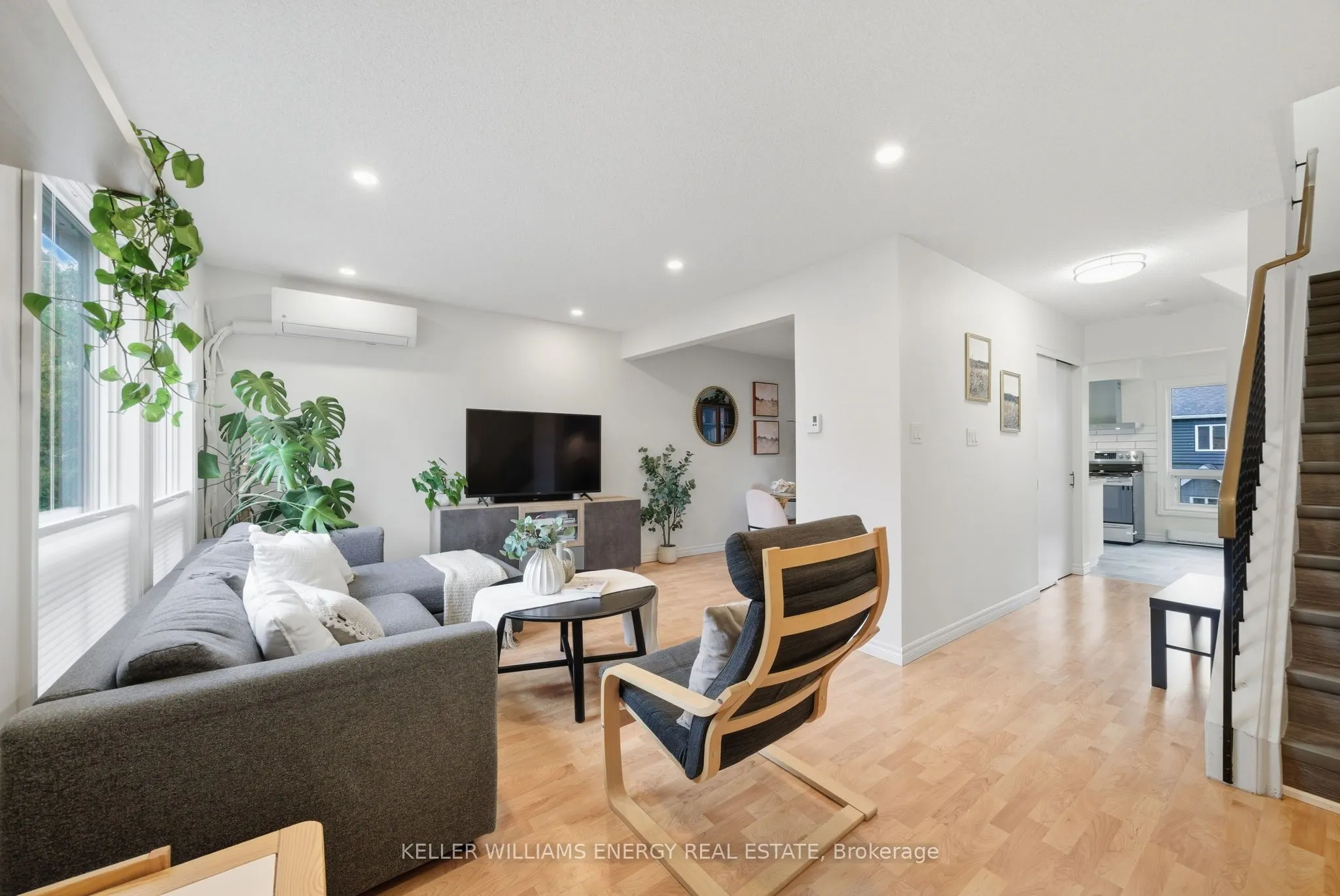 220 Ormond Drive, #W16
