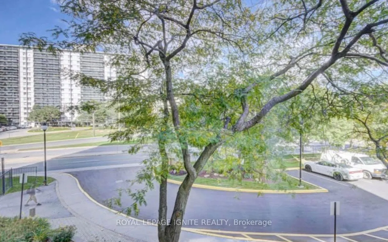 3231 Eglinton Avenue E, #201