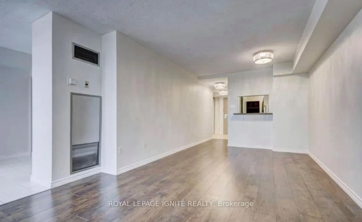 3231 Eglinton Avenue E, #201
