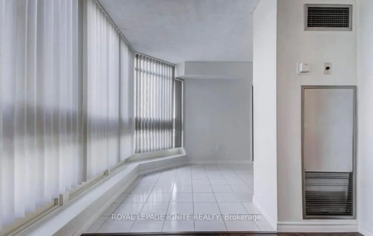 3231 Eglinton Avenue E, #201