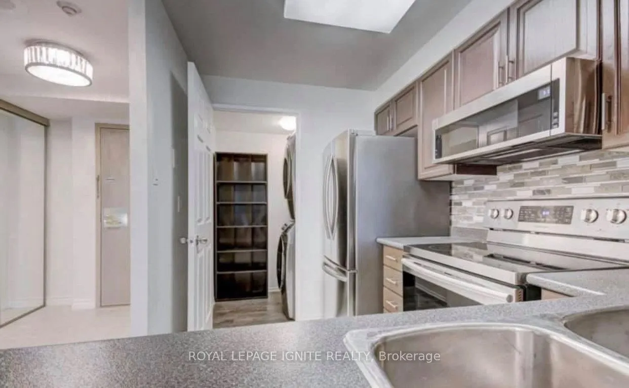 3231 Eglinton Avenue E, #201