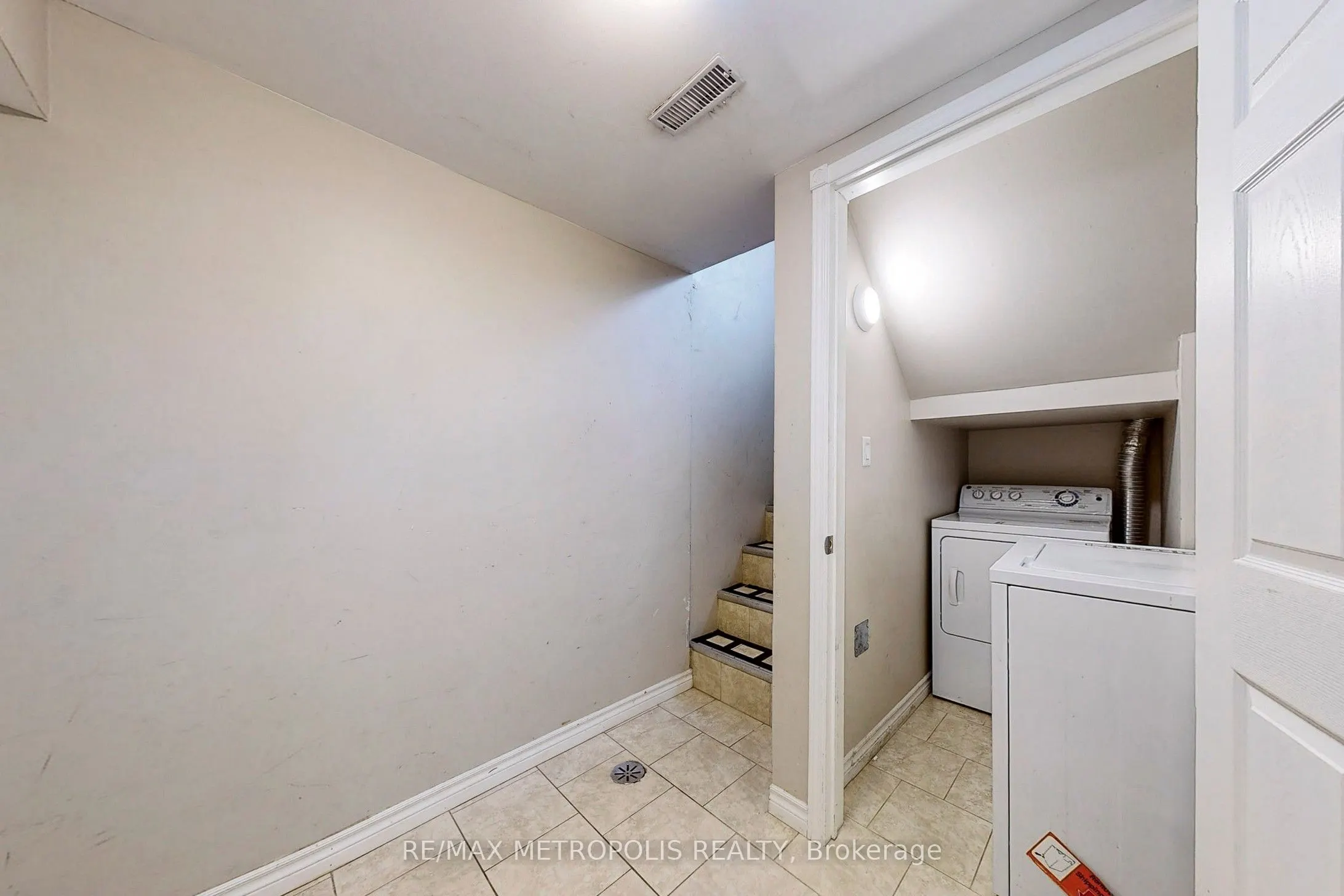 1028 Mccullough Drive, #BASEMENT