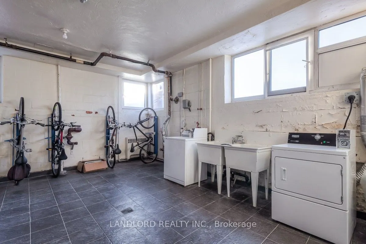 36 Wood Glen Road, #303