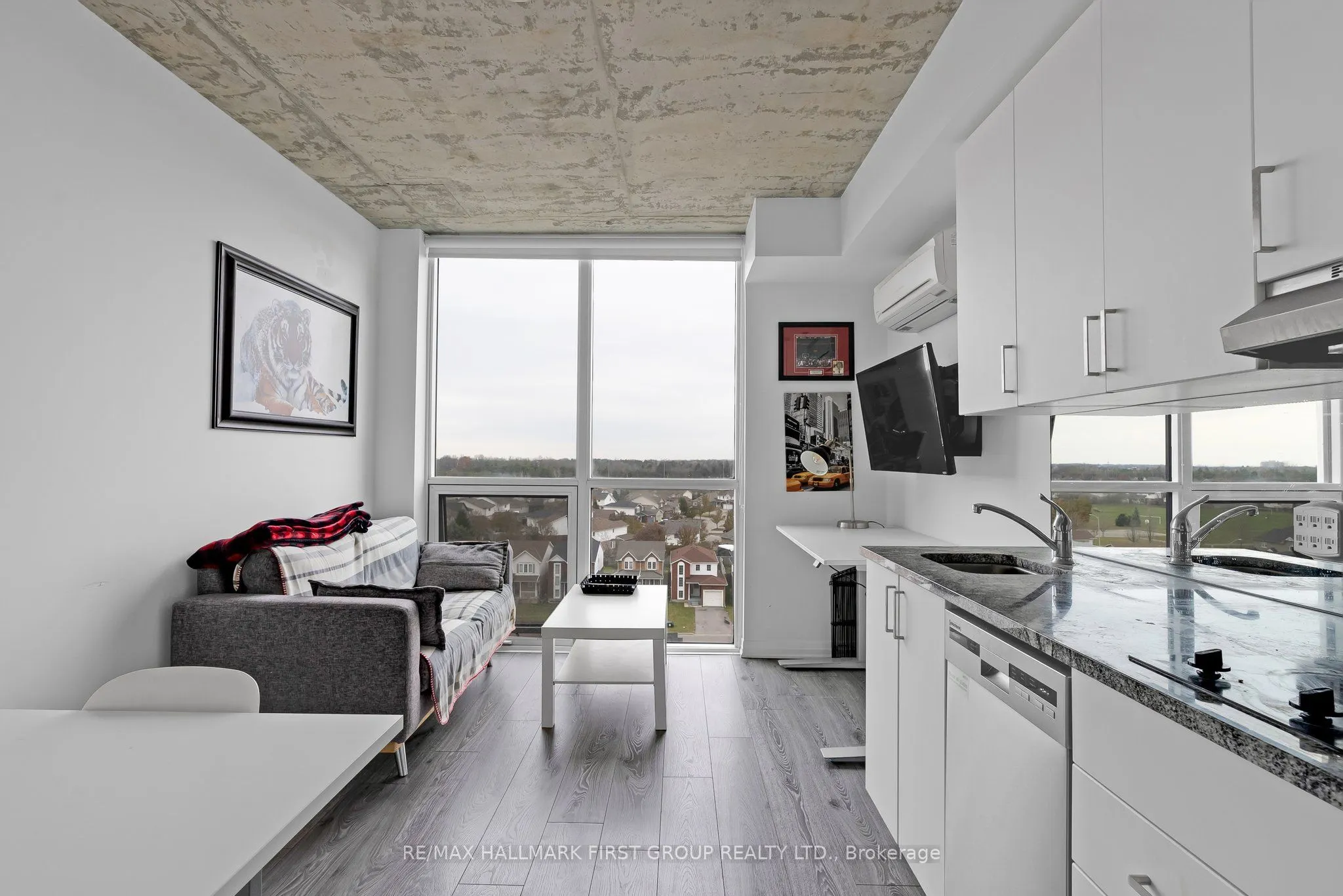 1900 Simcoe Street N, #709