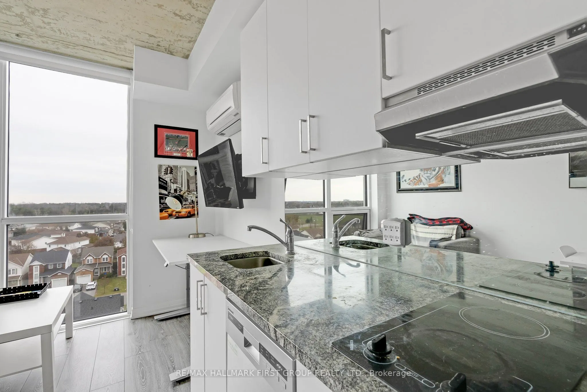 1900 Simcoe Street N, #709