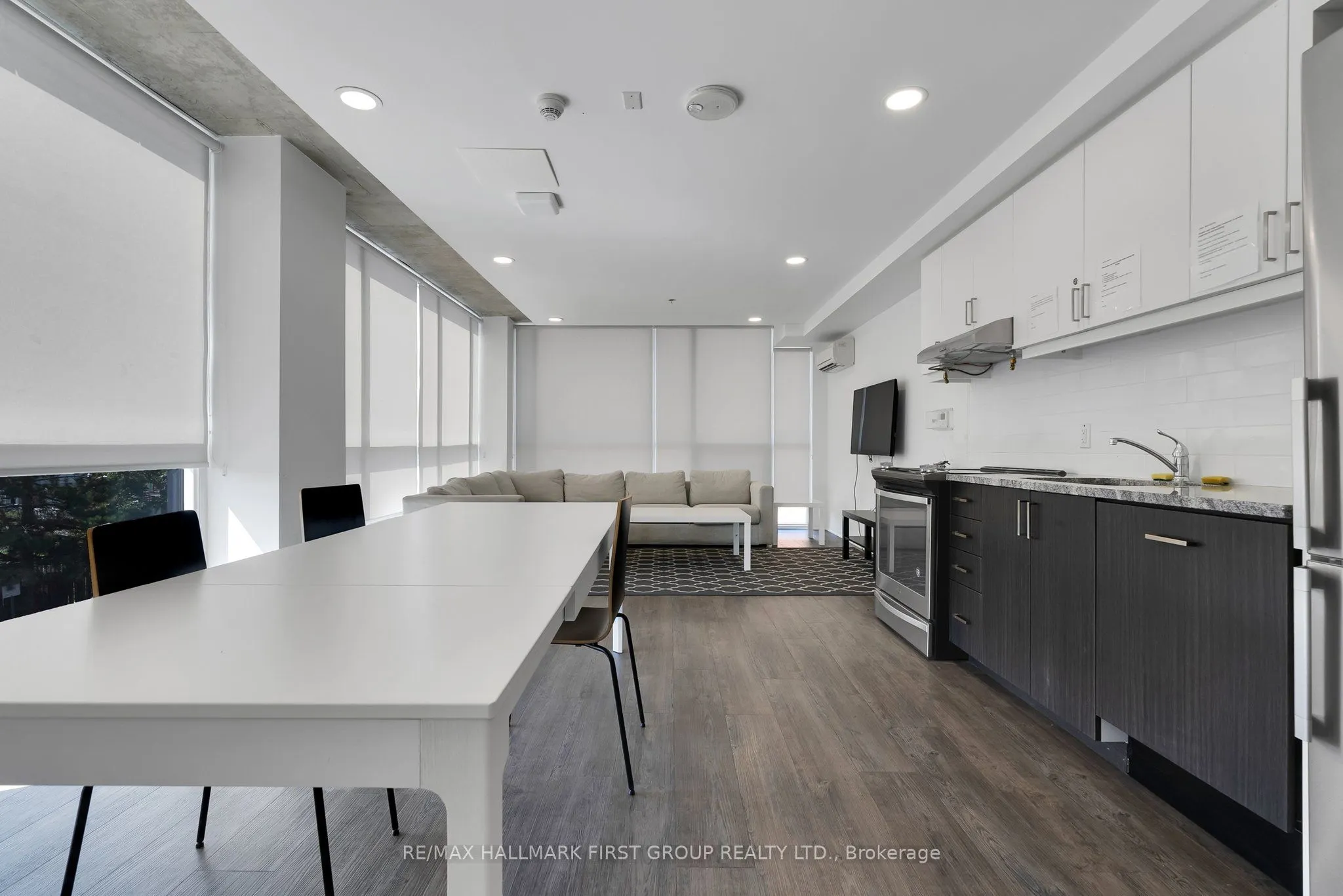 1900 Simcoe Street N, #709