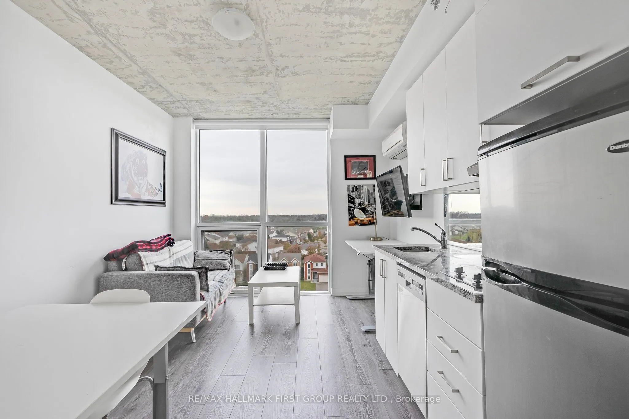 1900 Simcoe Street N, #709