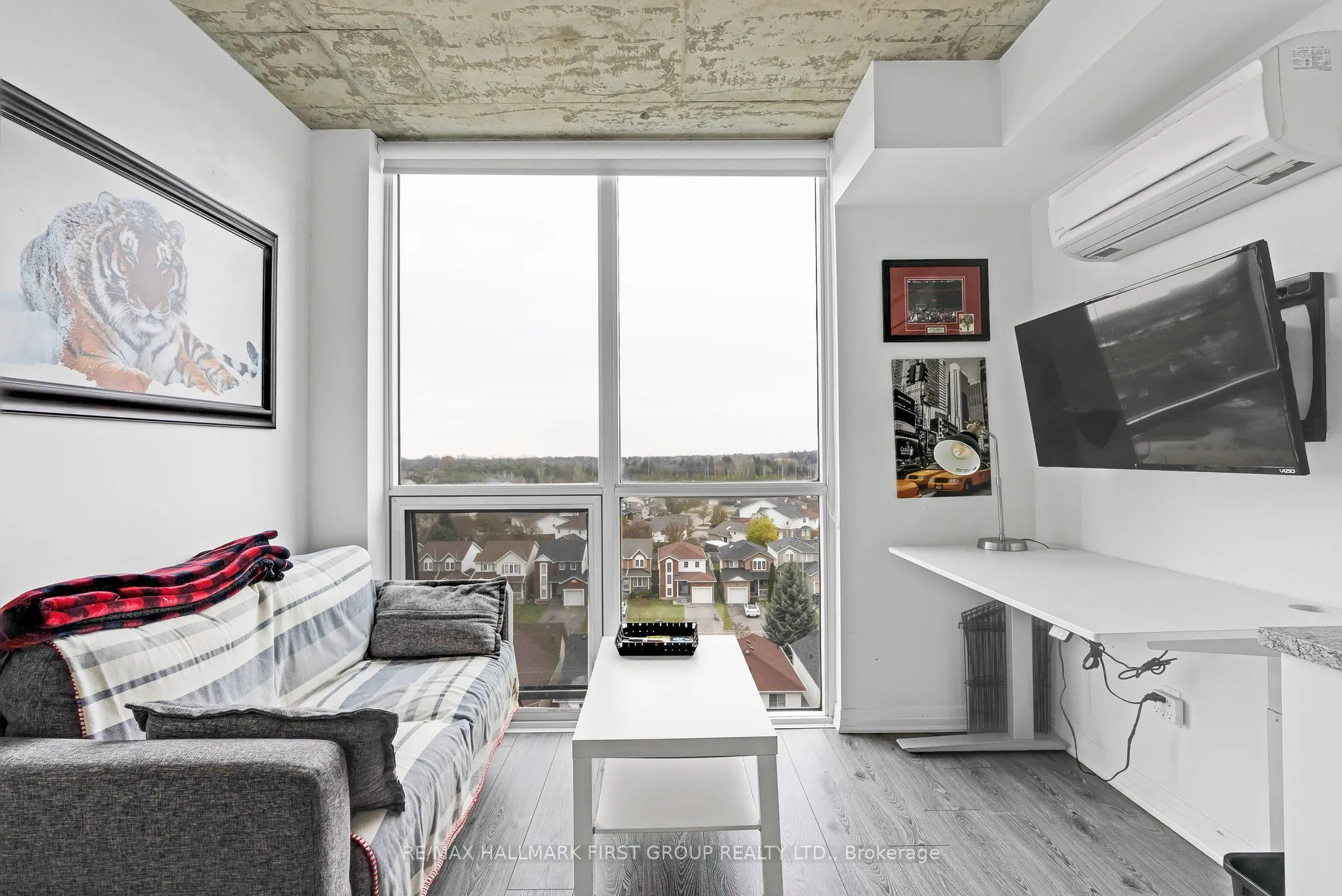 1900 Simcoe Street N, #709