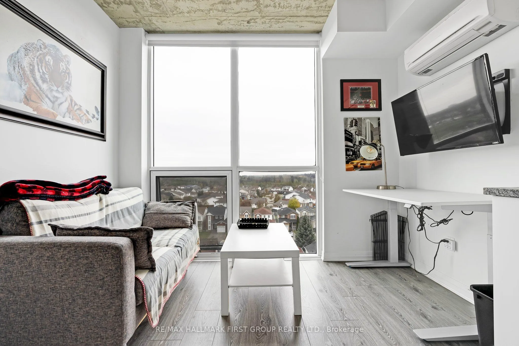 1900 Simcoe Street N, #709