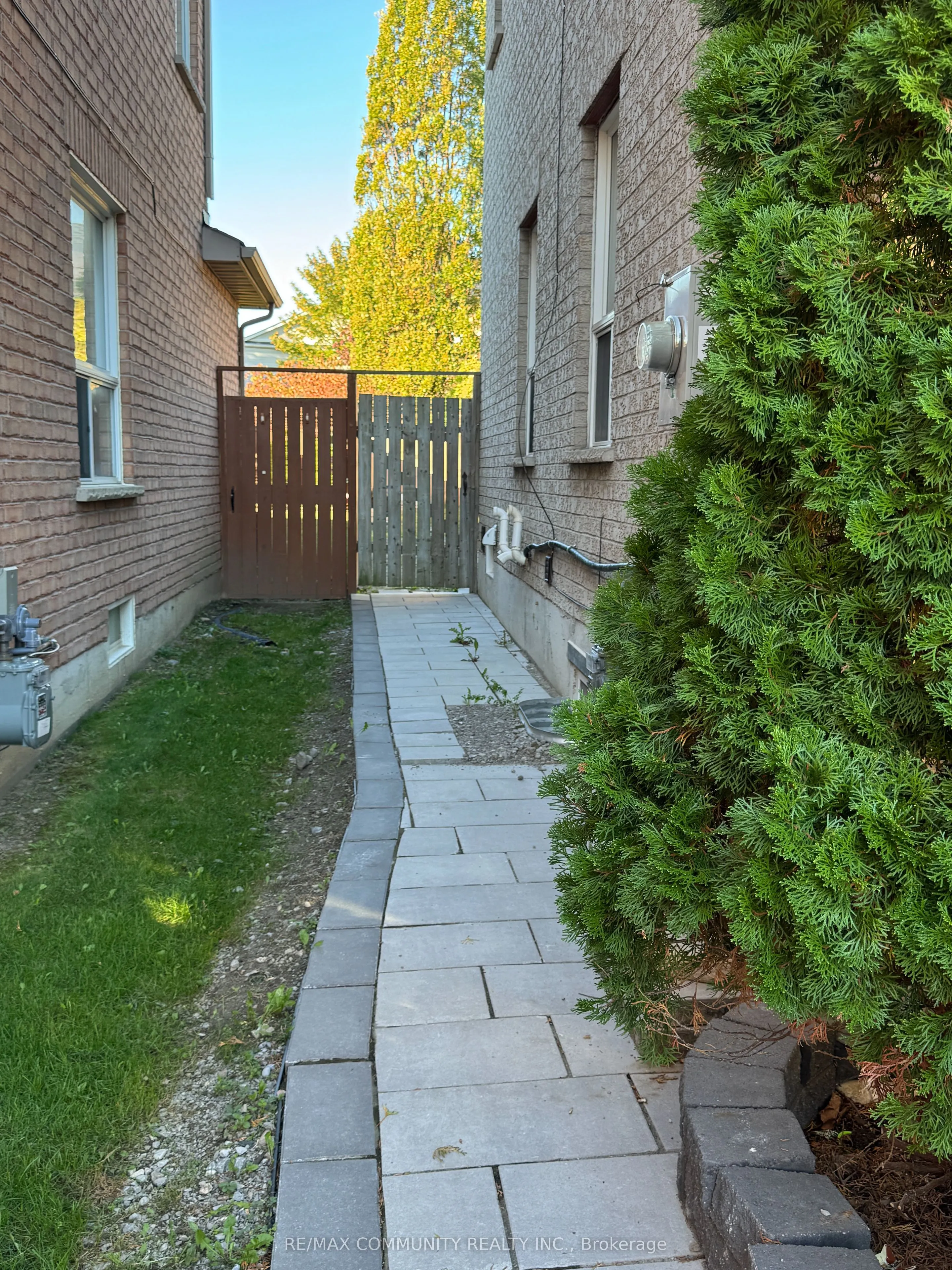 36 Foothill Street, #Main