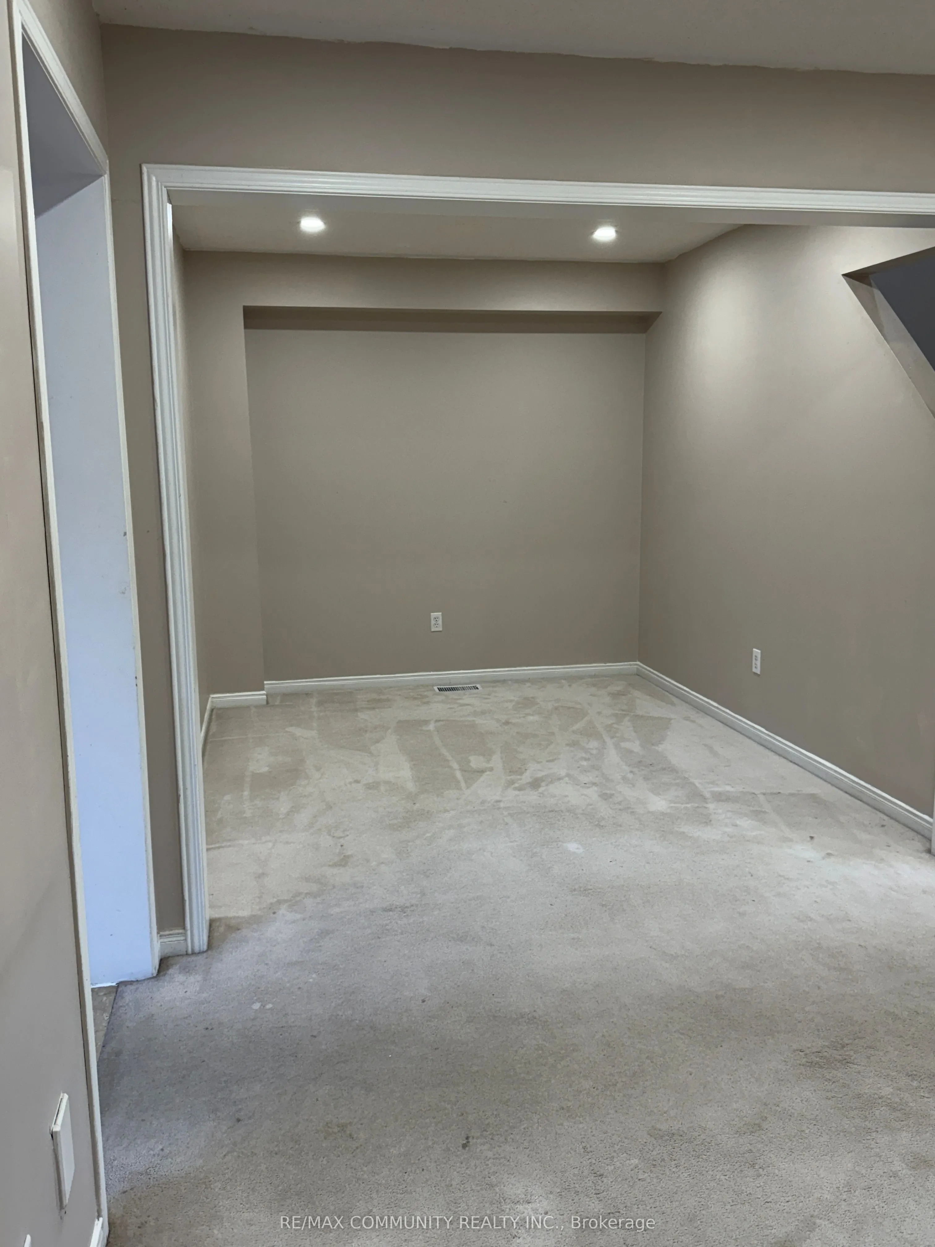 36 Foothill Street, #Main