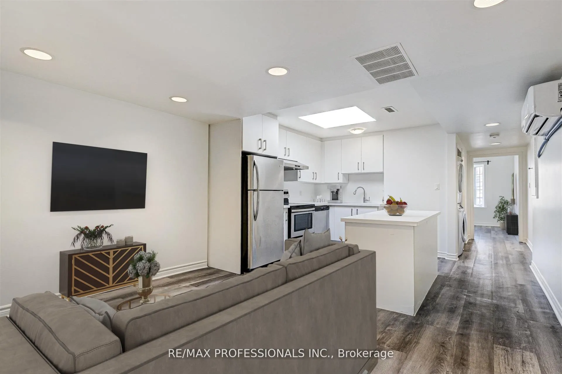 1425 Gerrard Street E, #2nd Flr