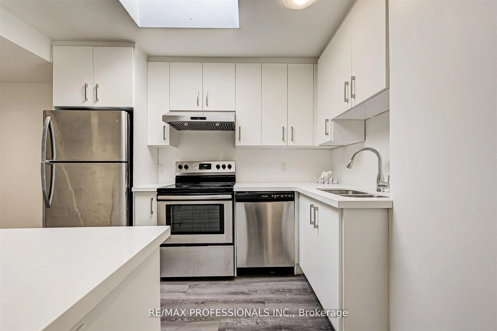 1425 Gerrard Street E, #2nd Flr