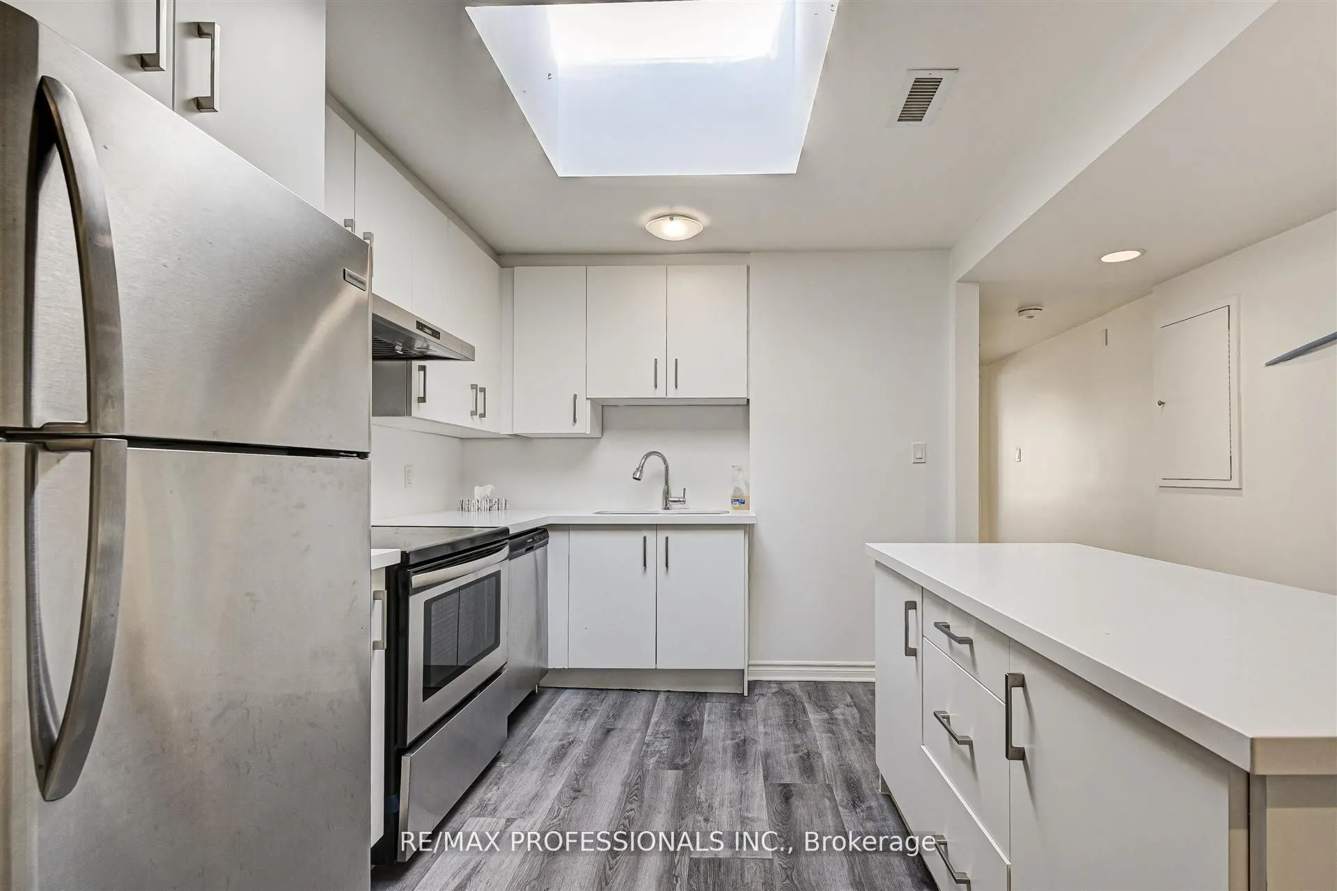 1425 Gerrard Street E, #2nd Flr