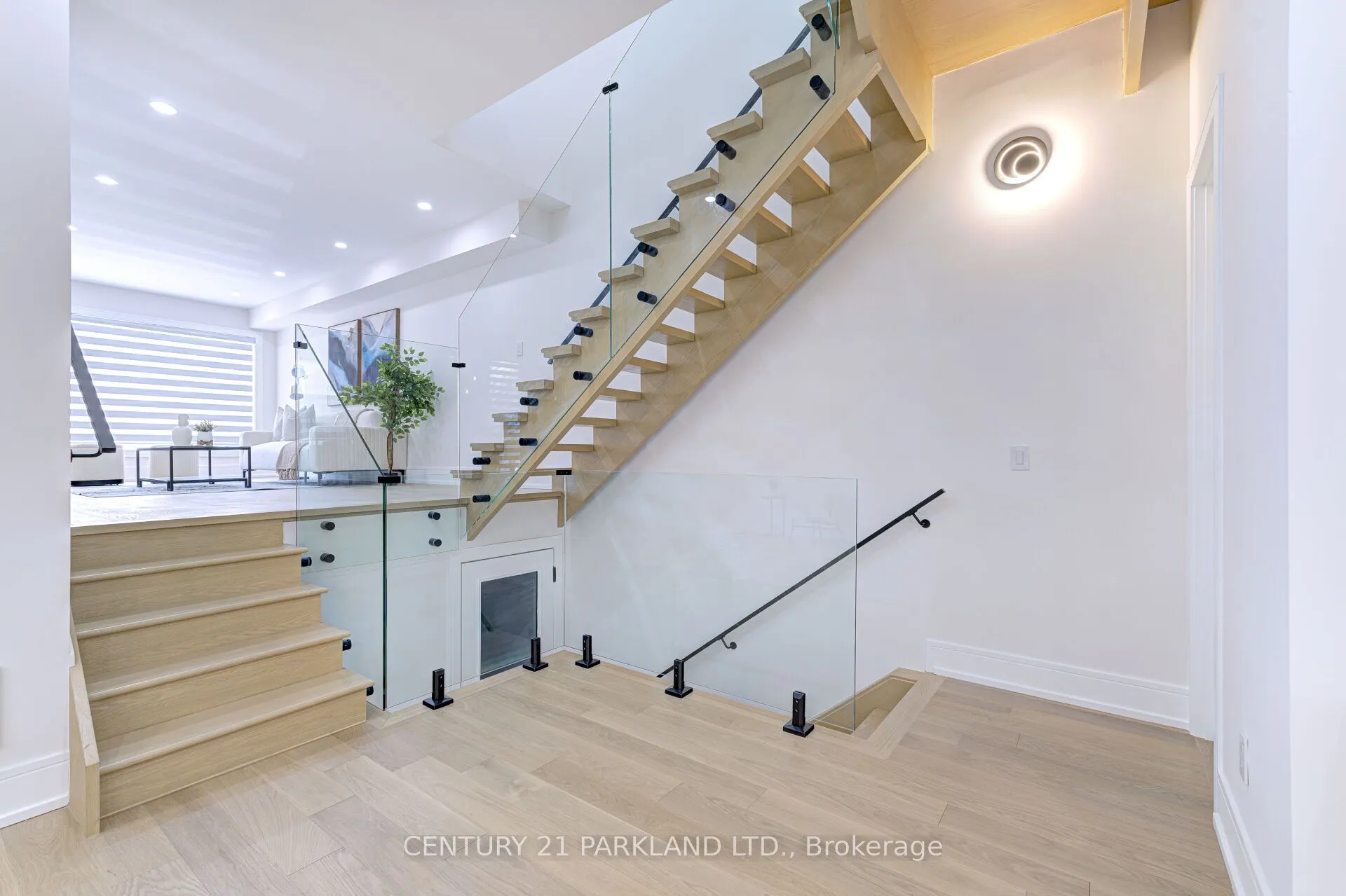 6 Stanhope Avenue