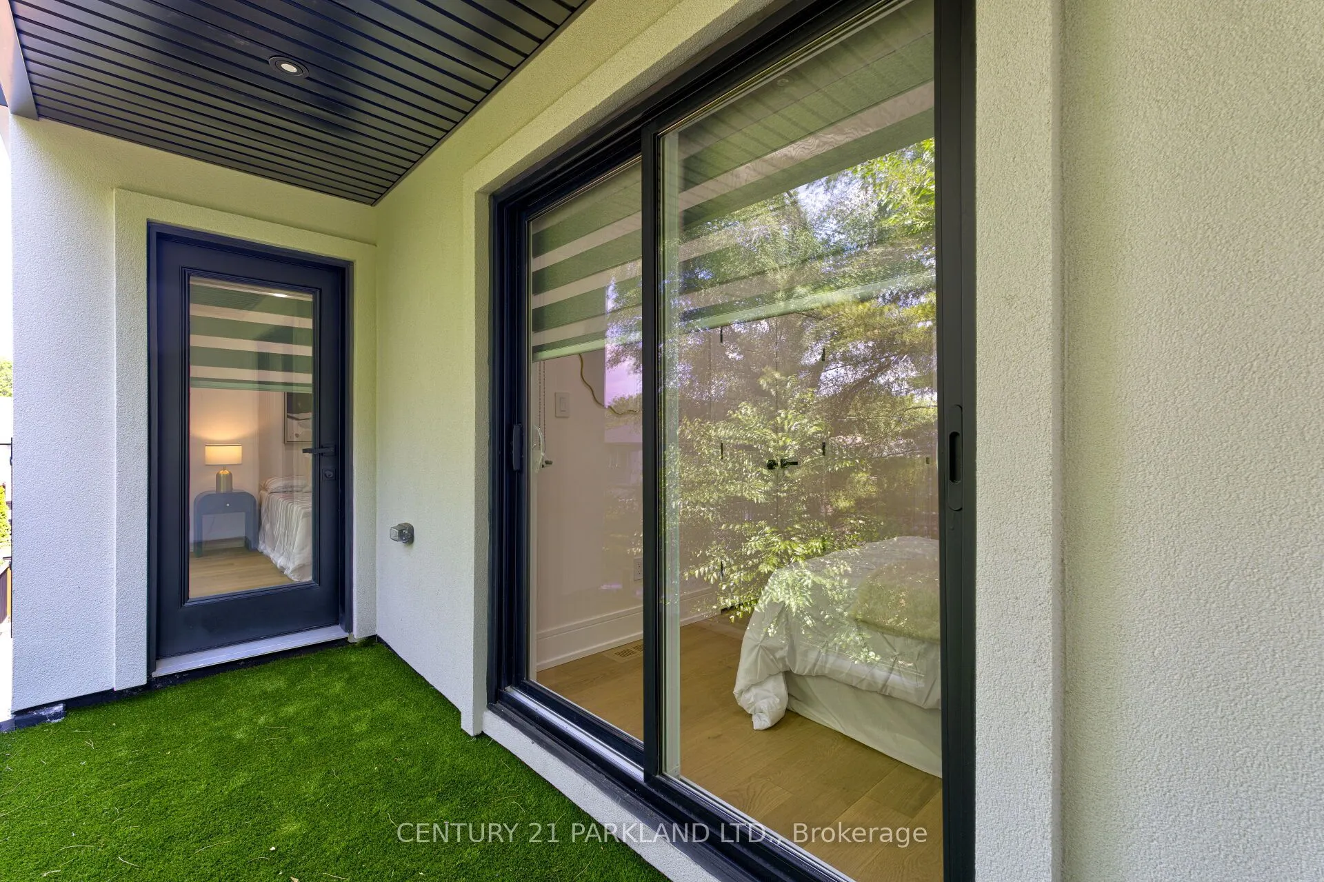 6 Stanhope Avenue