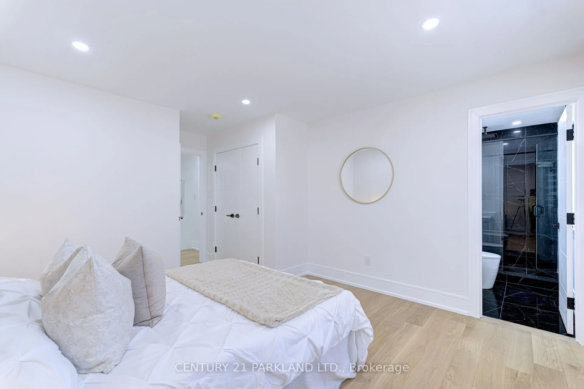 6 Stanhope Avenue