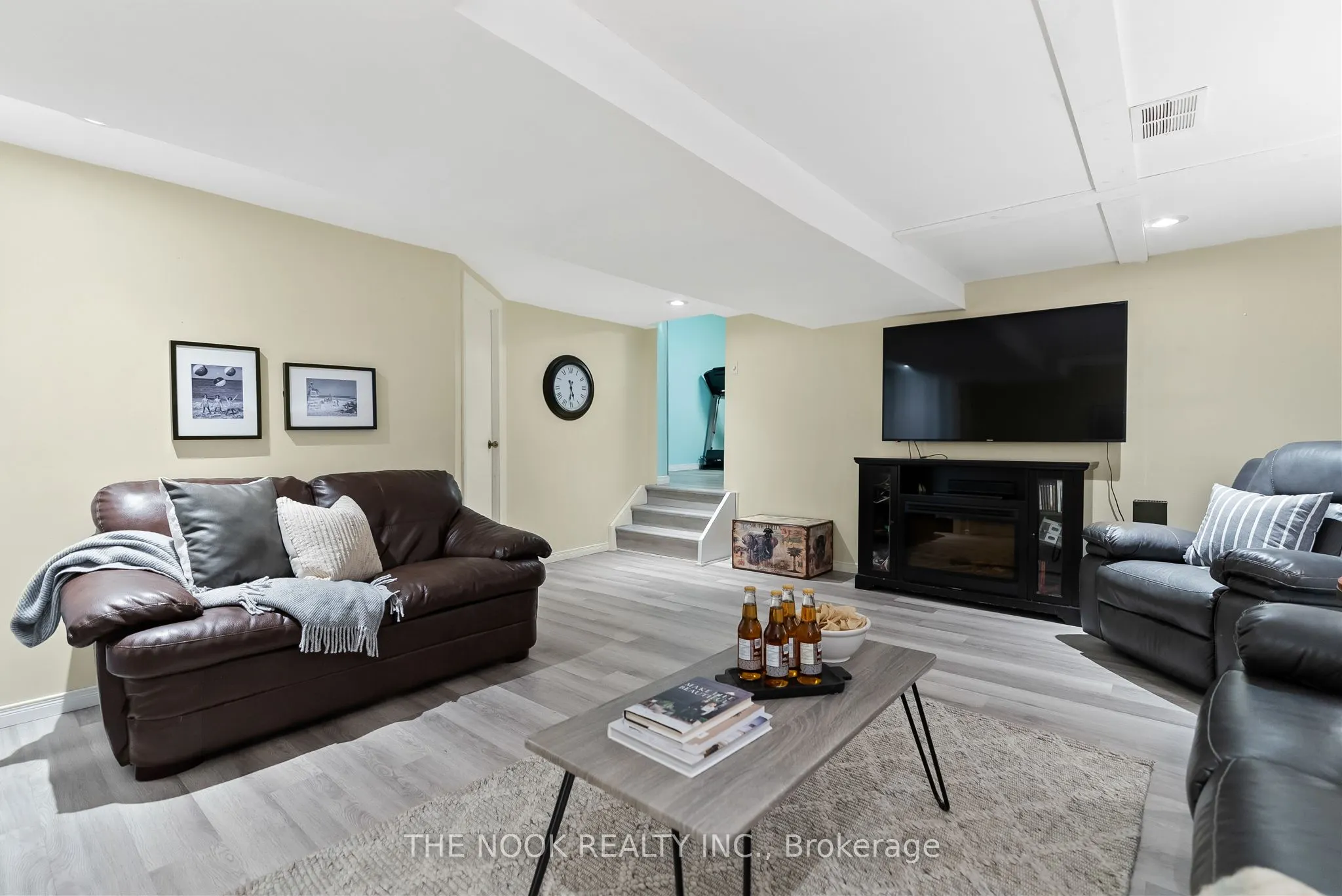 79 Lawrence Crescent
