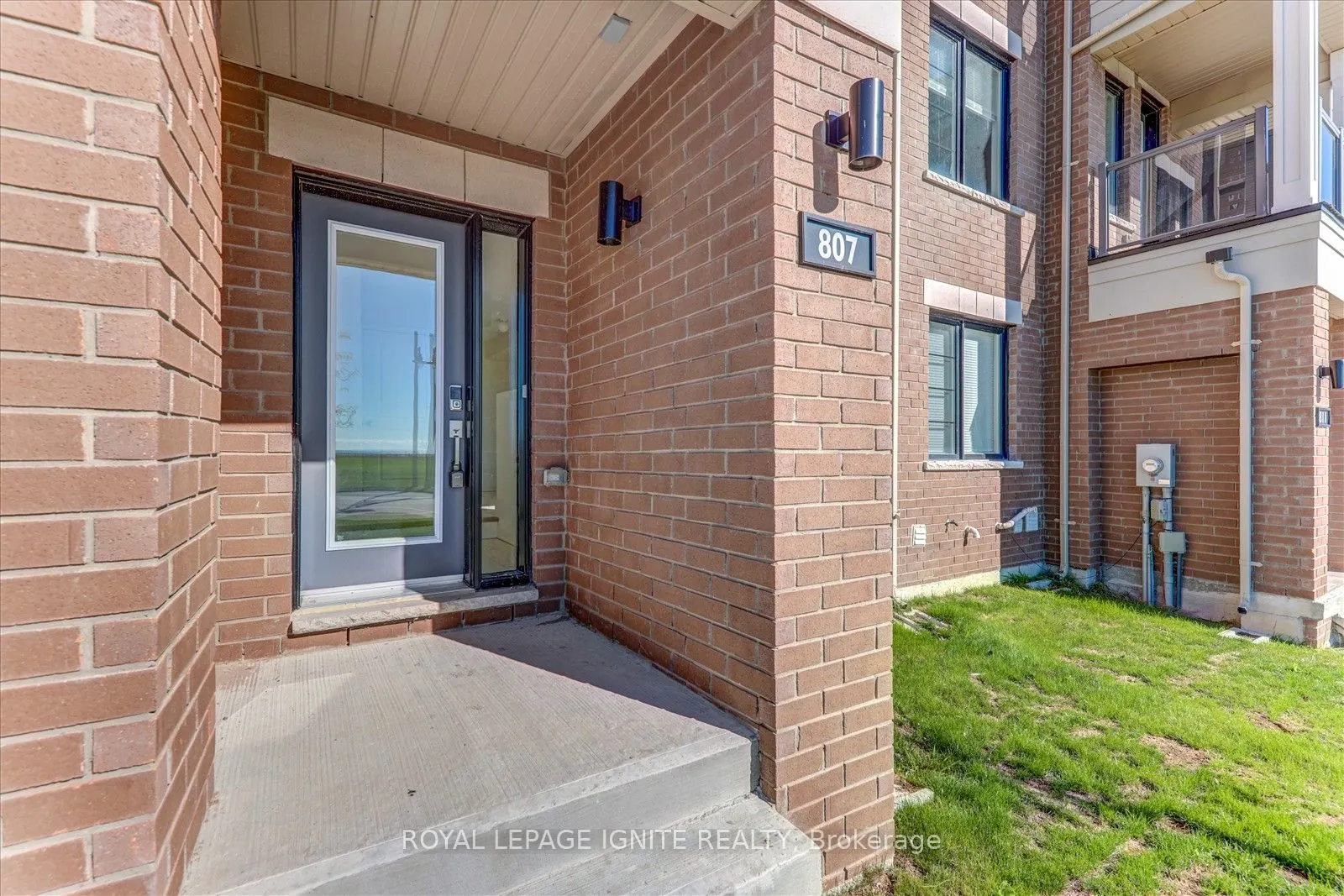 807 Port Darlington Road