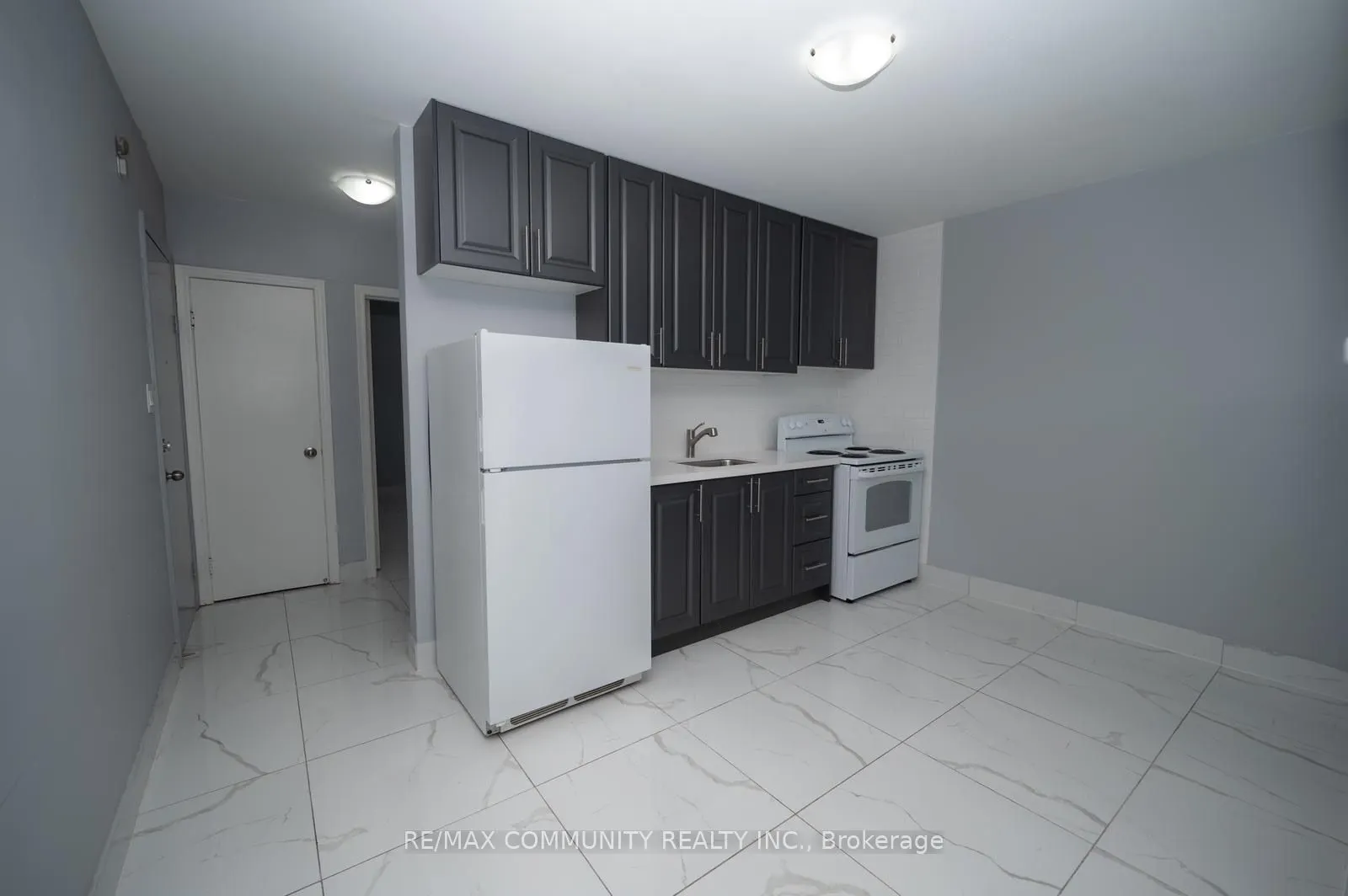 2624 Eglinton Avenue E, #1