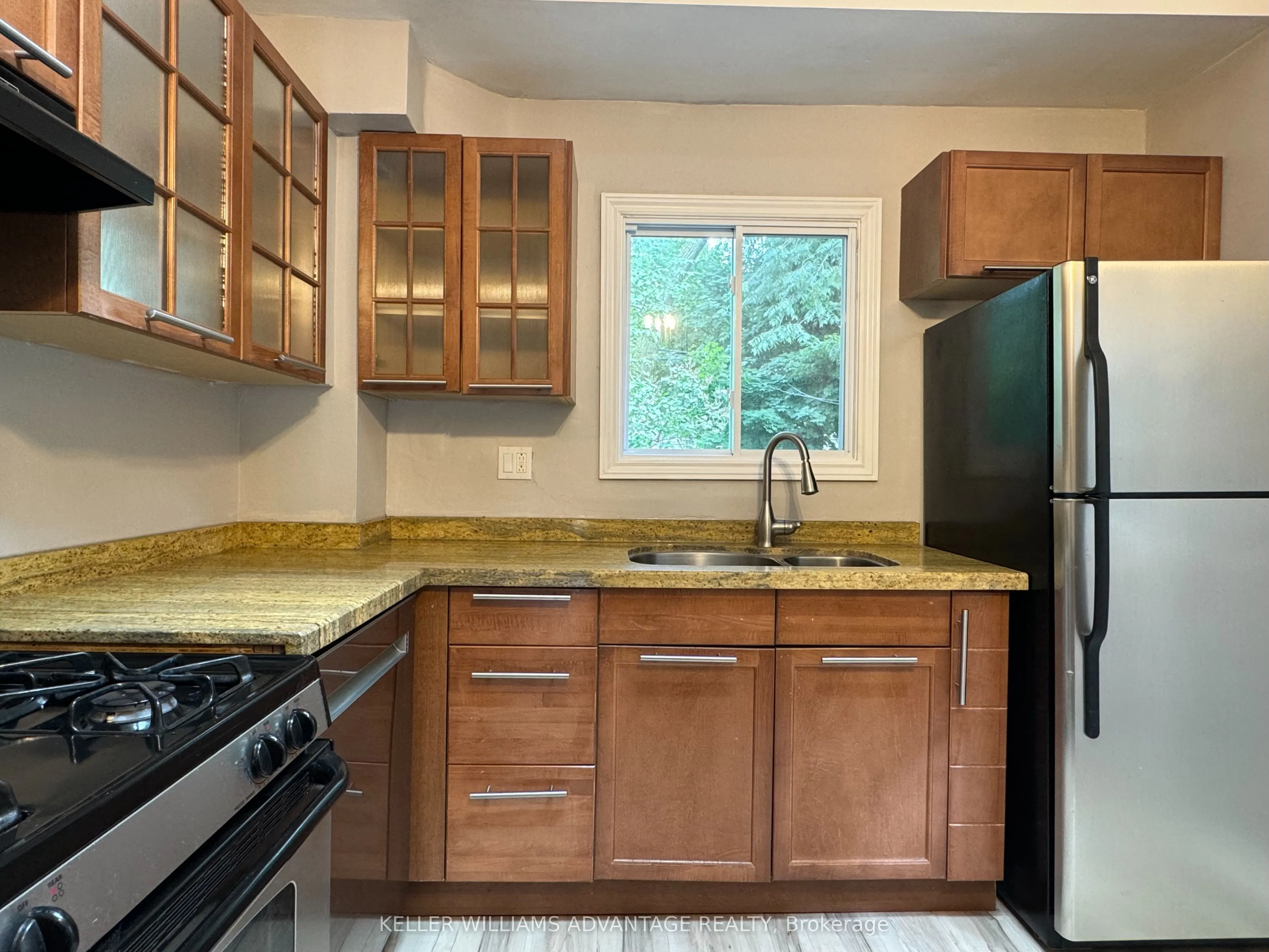 211 Golfview Avenue, #Main&Up