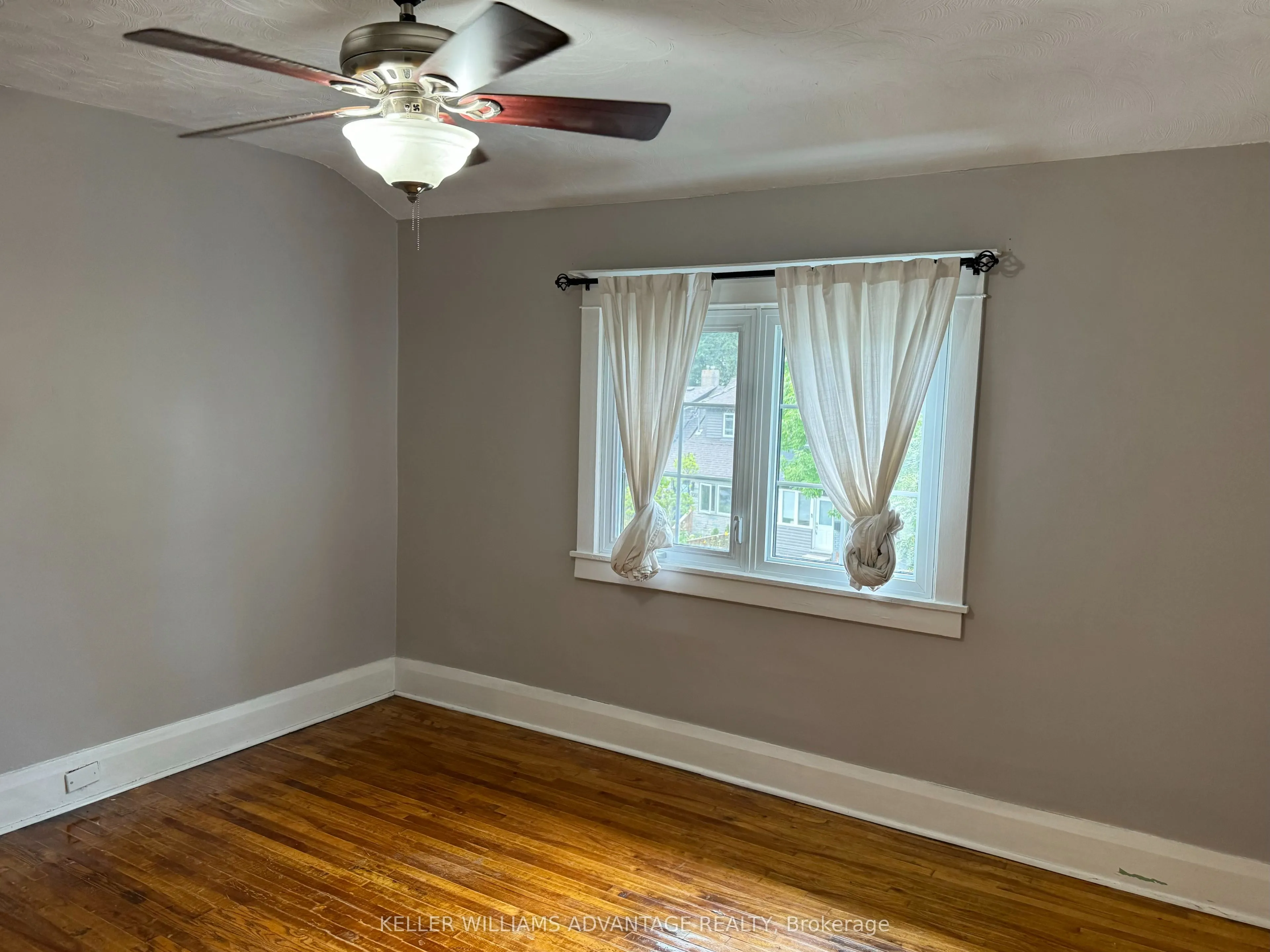 211 Golfview Avenue, #Main&Up