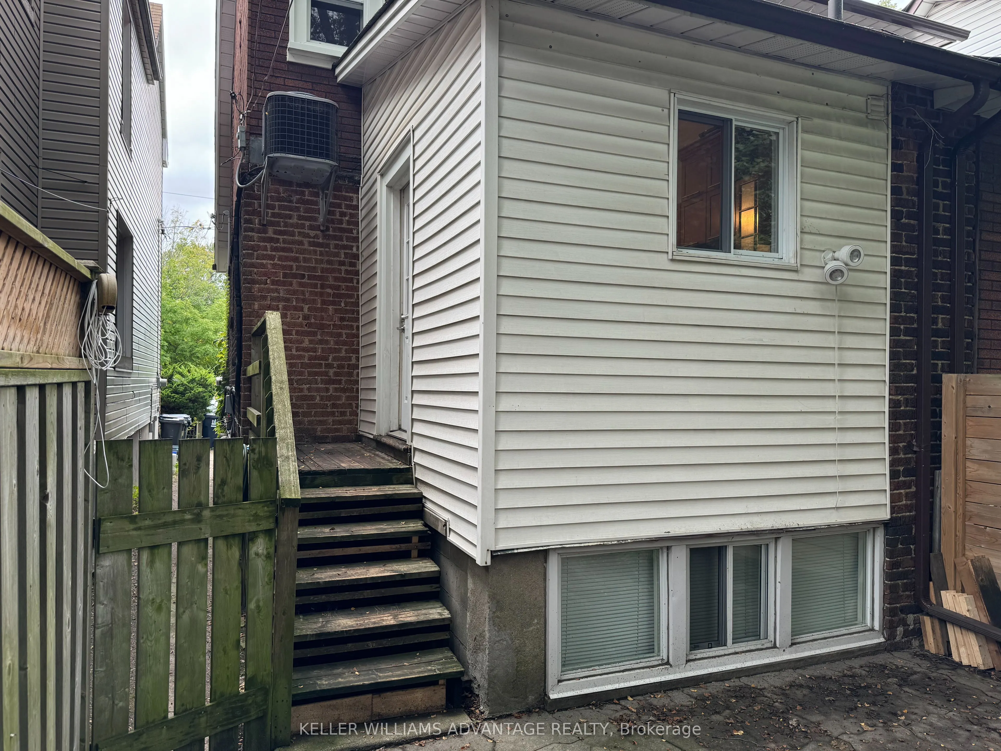 211 Golfview Avenue, #Main&Up