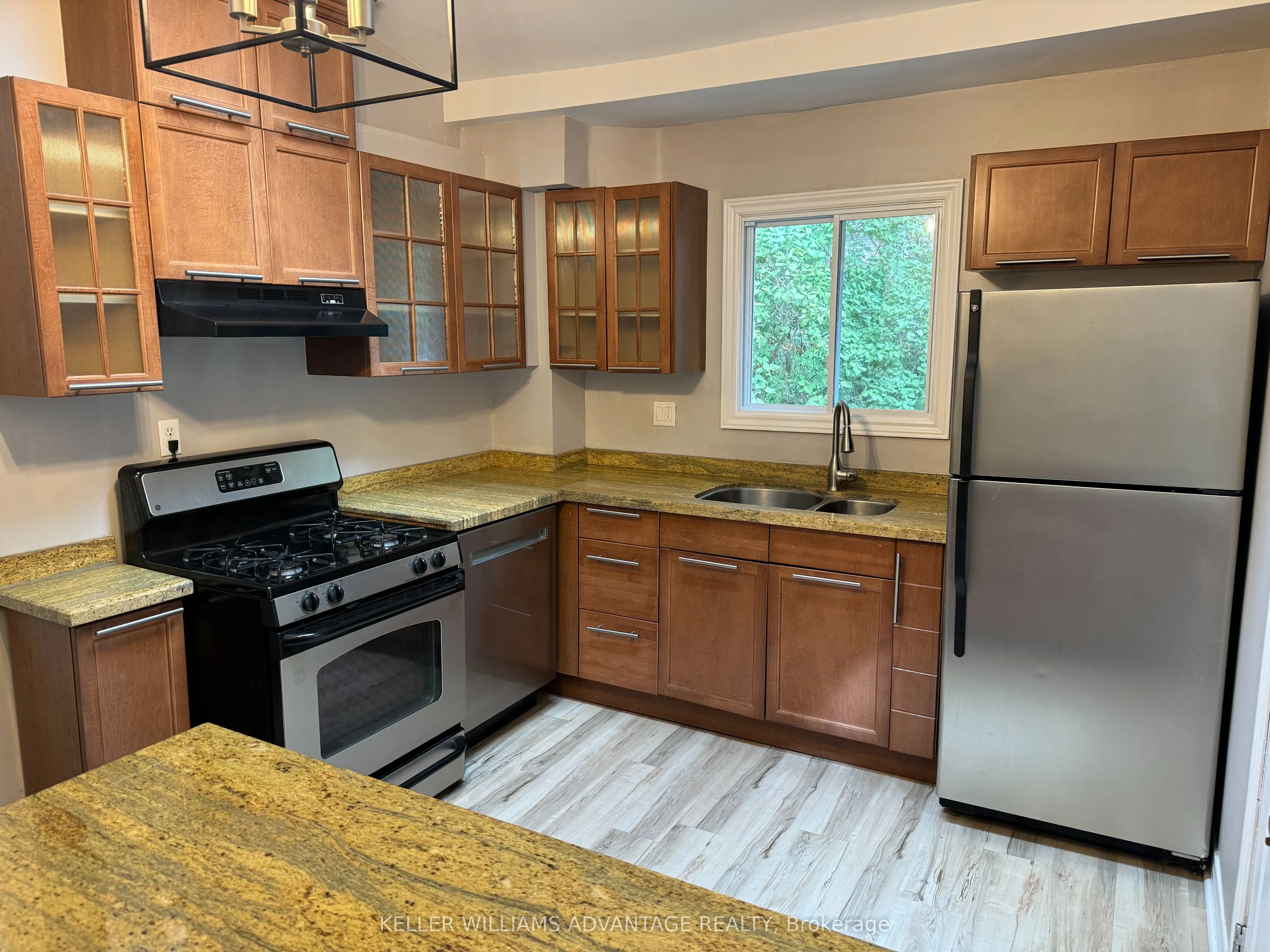 211 Golfview Avenue, #Main&Up